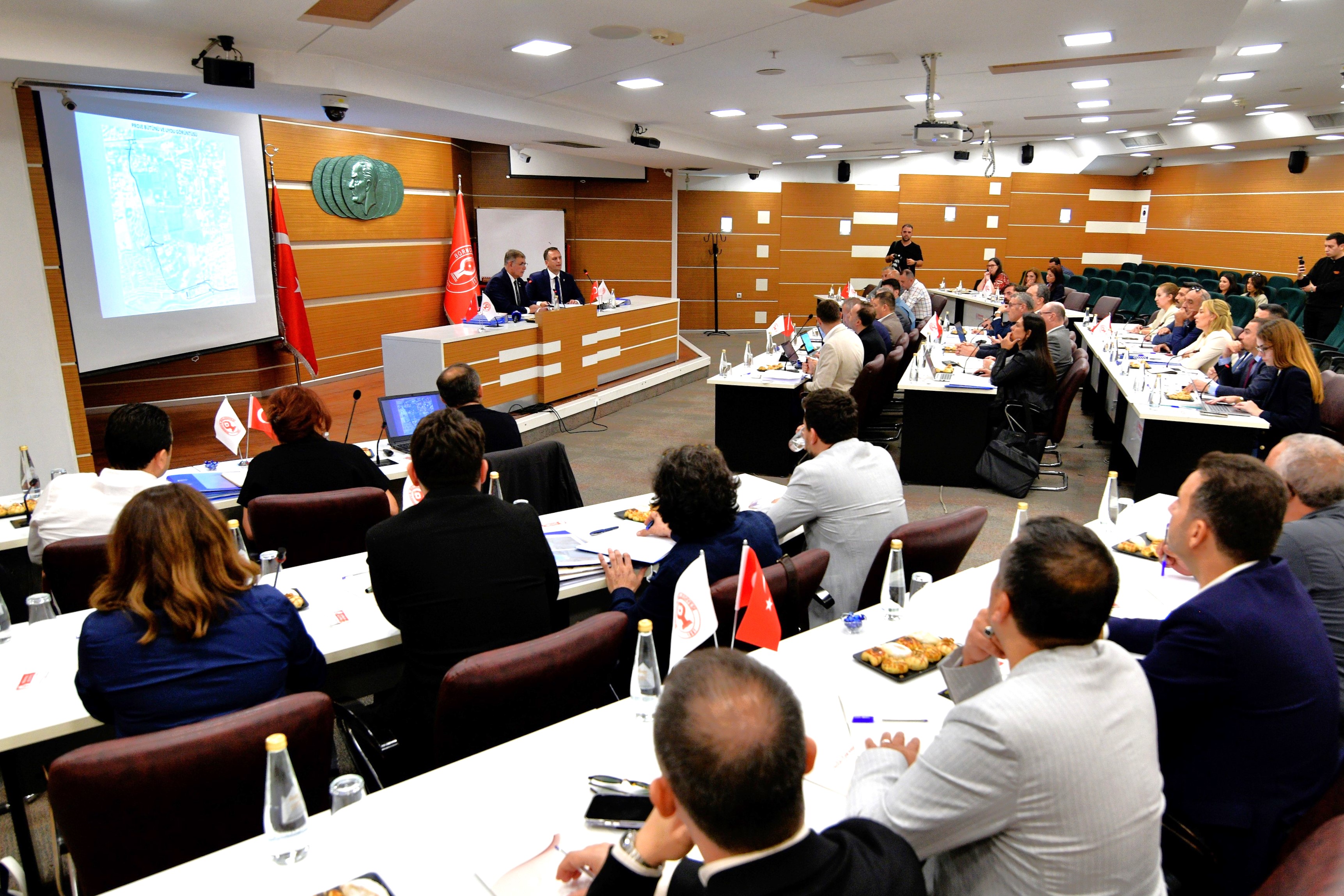 İzmir’in Iki Başkanı Bornova Için Buluştu Tugay Ve Eşki Geleceği Birlikte Planladılar (1)