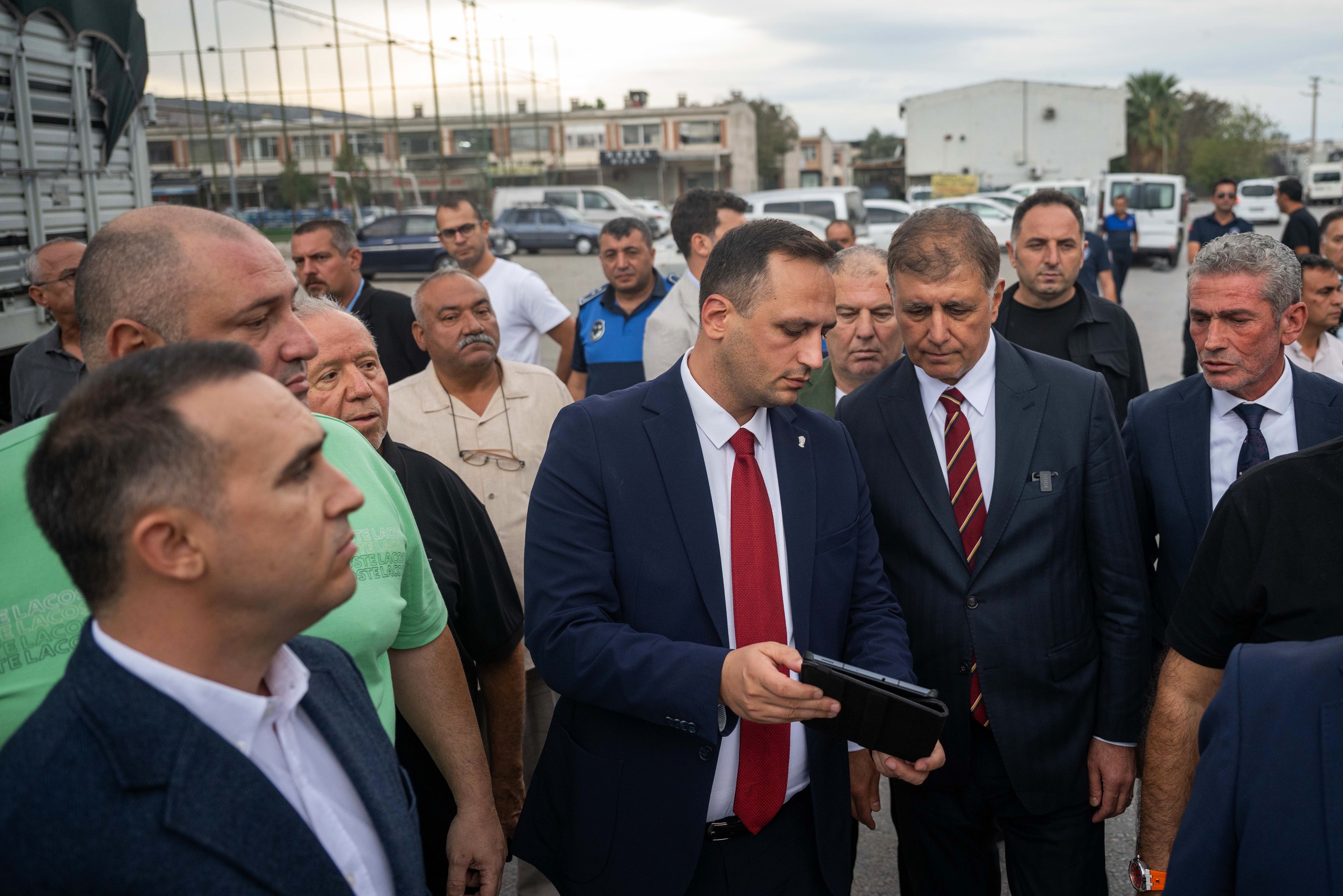 İzmir’in Iki Başkanı Bornova Için Buluştu Tugay Ve Eşki Geleceği Birlikte Planladılar (6)