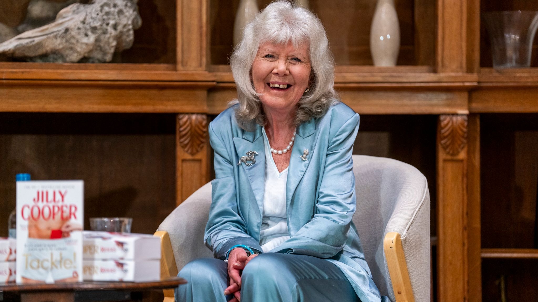 Jilly Cooper Kimdir 1