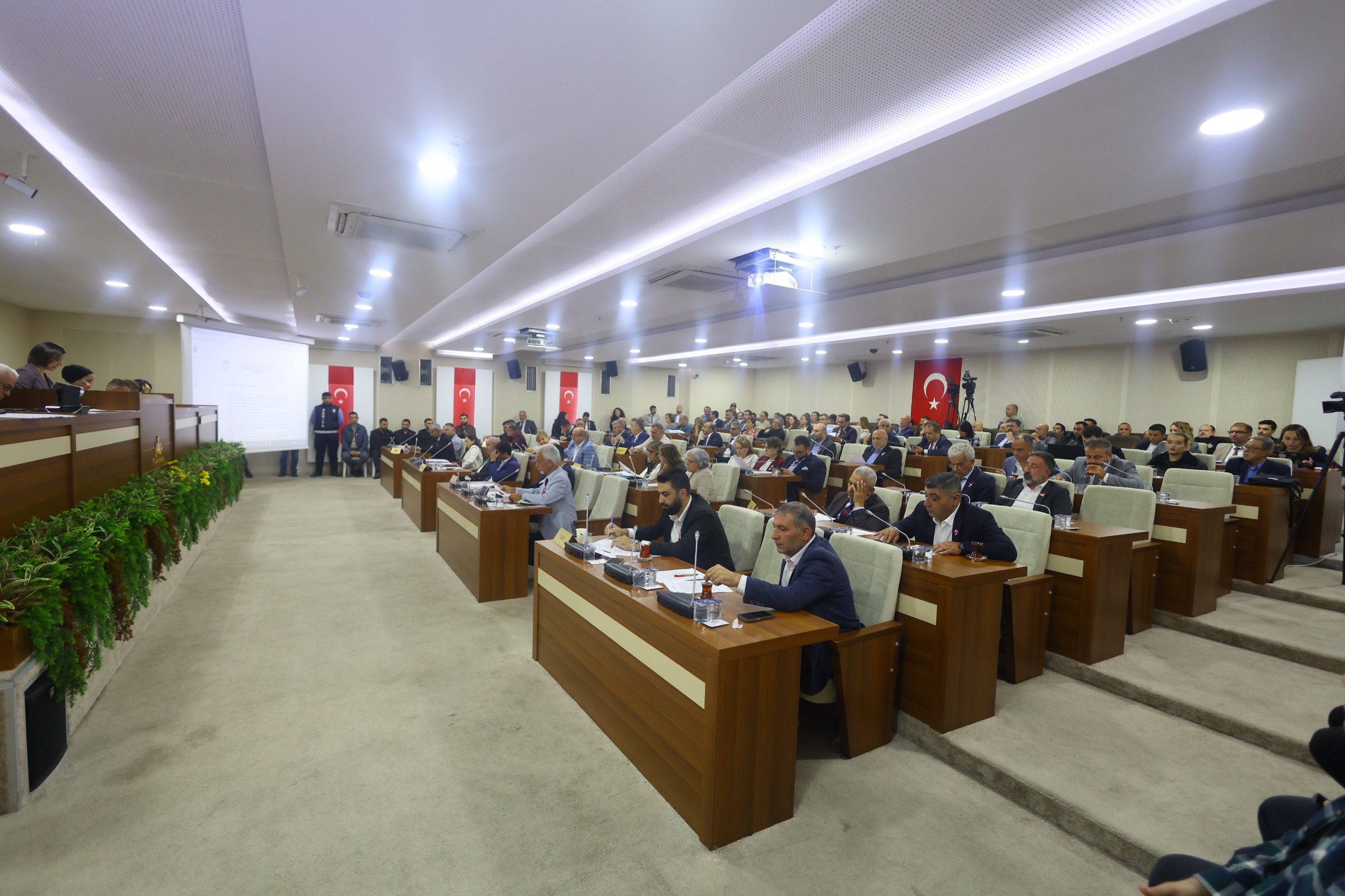 Karabağlar Belediyesi'nde 2026 Bütçesi Meclisten Geçti (3)
