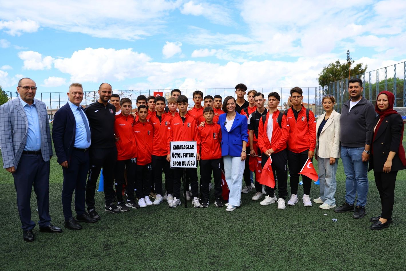 Karabağlar Belediyesinden Amatör Spor Kulüplerine Nakdi Destek (5)