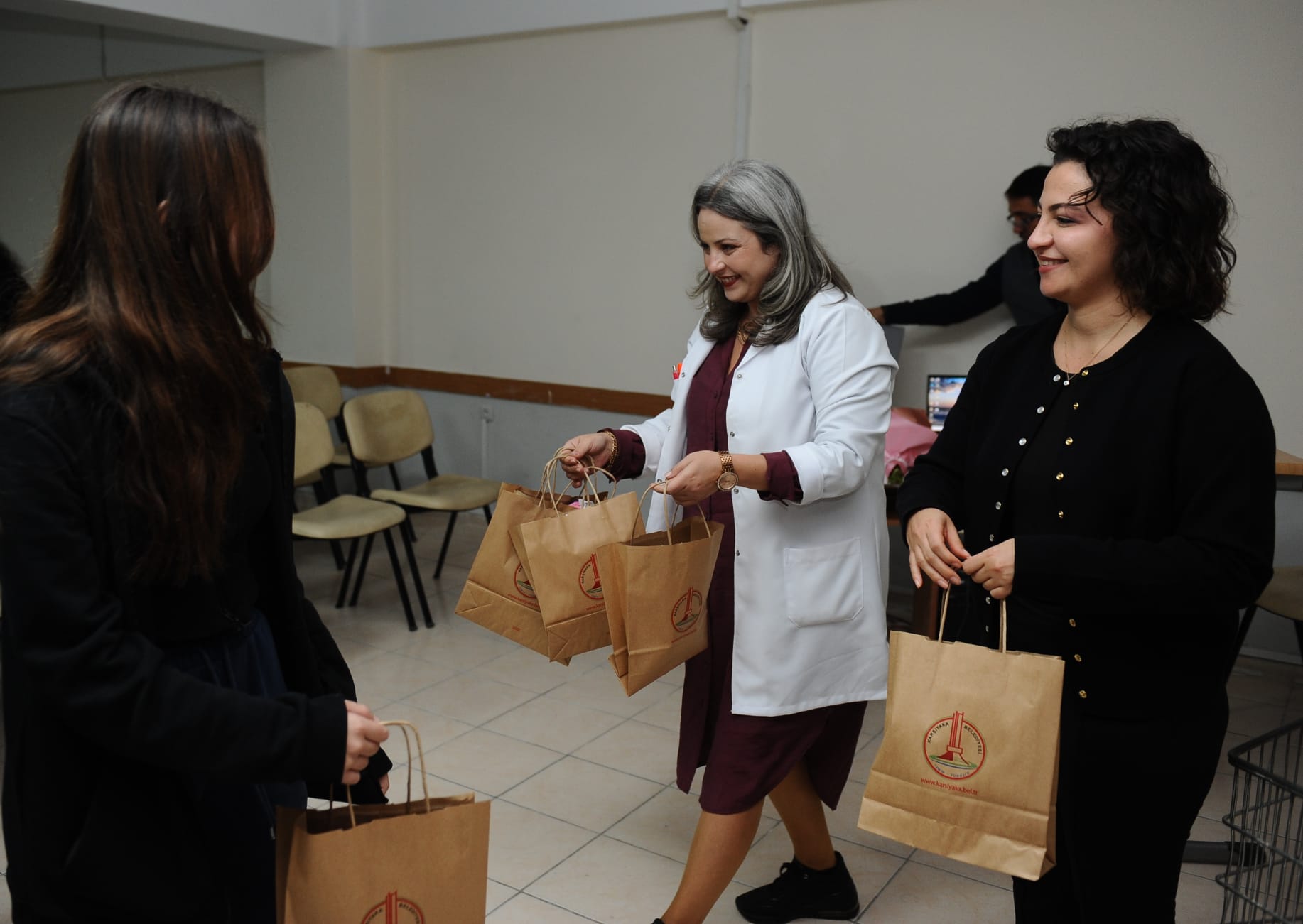 Karşıyaka Belediyesi’nden Kız Çocuklarına Büyük Farkındalık Hamlesi! (2)