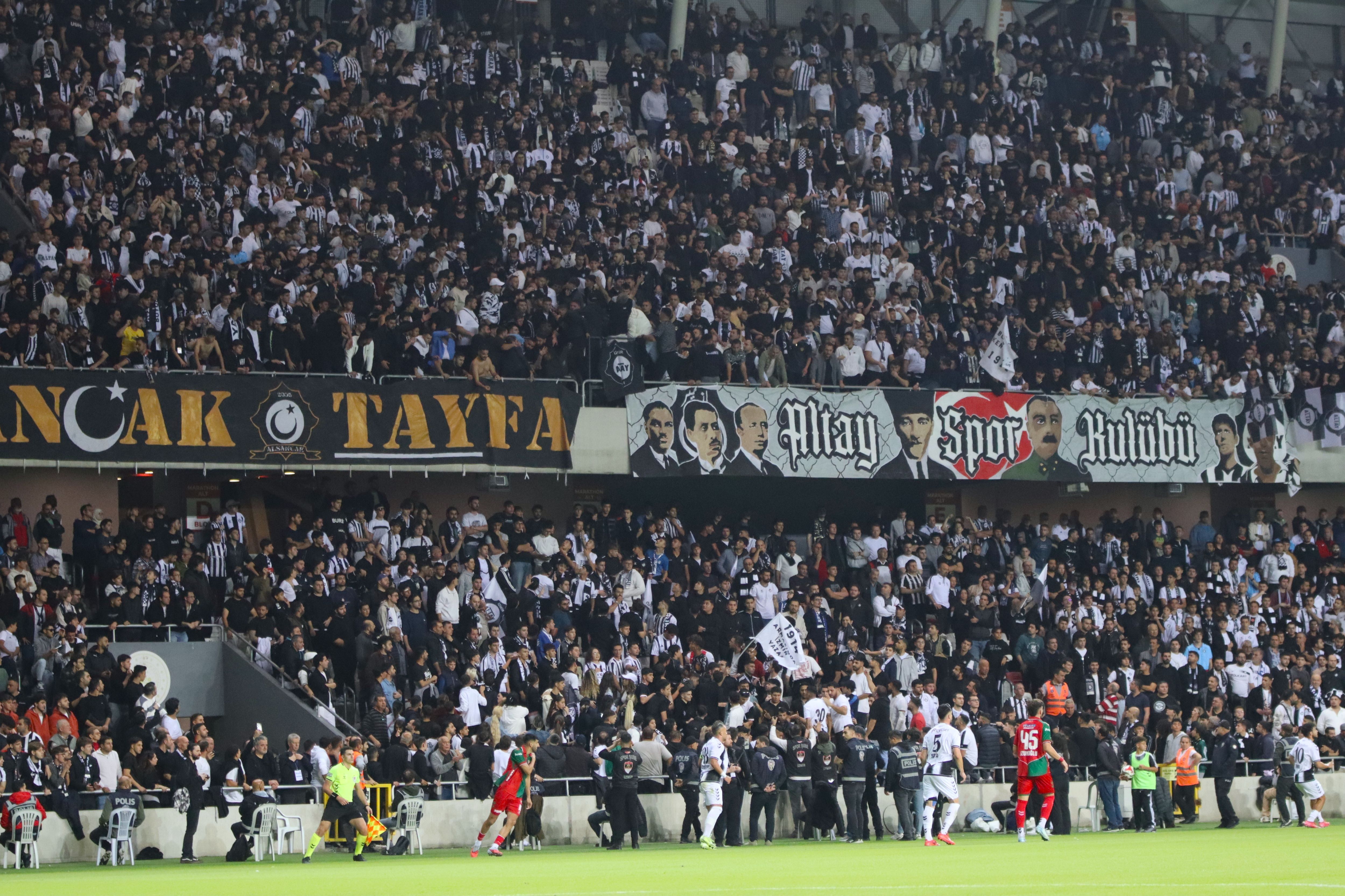 Karşıyaka Öne Geçti, Altay Bırakmadı İzmir Derbisinde Kazanan Yok (10)