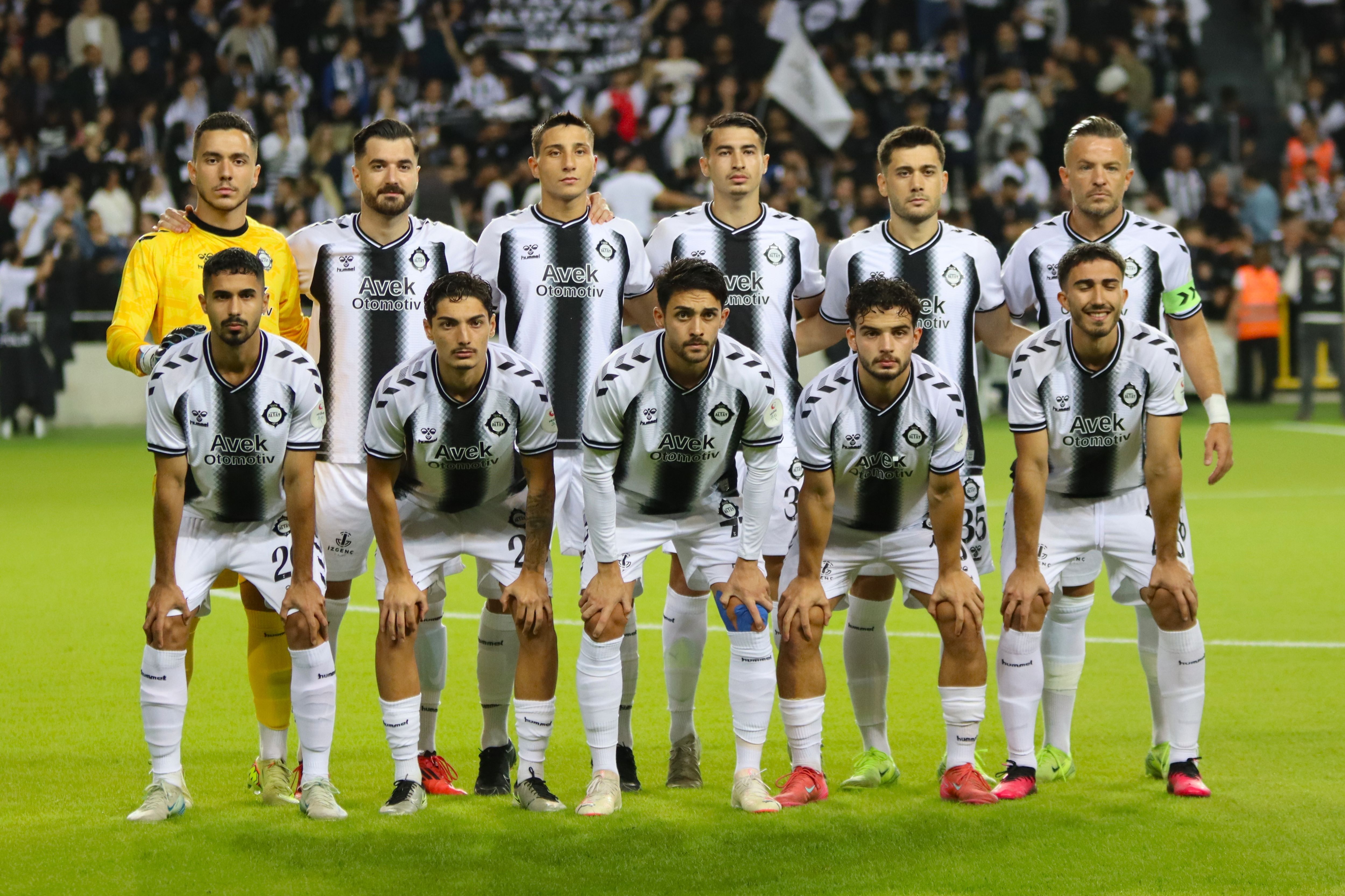 Karşıyaka Öne Geçti, Altay Bırakmadı İzmir Derbisinde Kazanan Yok (17)