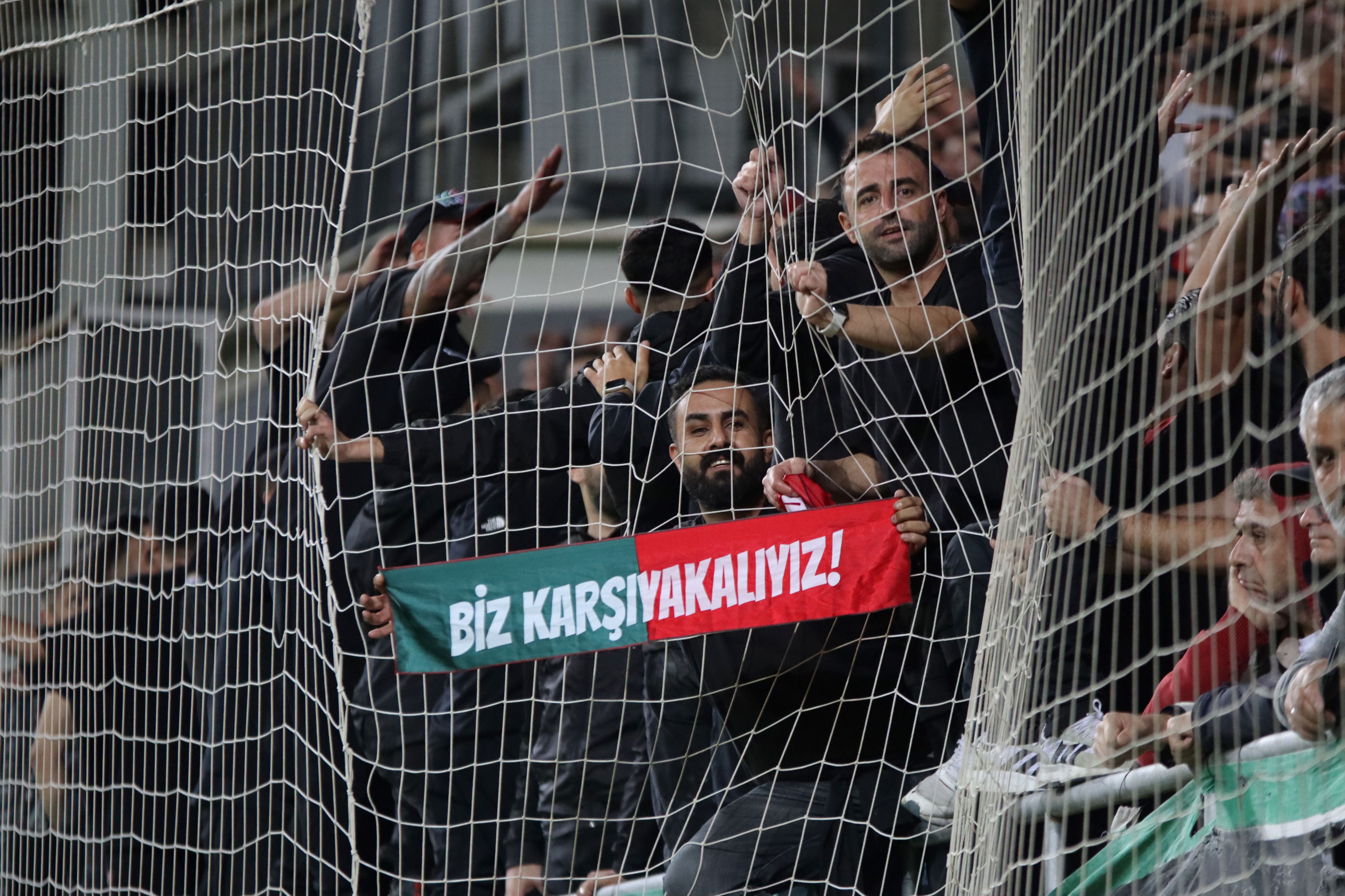 Karşıyaka Öne Geçti, Altay Bırakmadı İzmir Derbisinde Kazanan Yok (5)