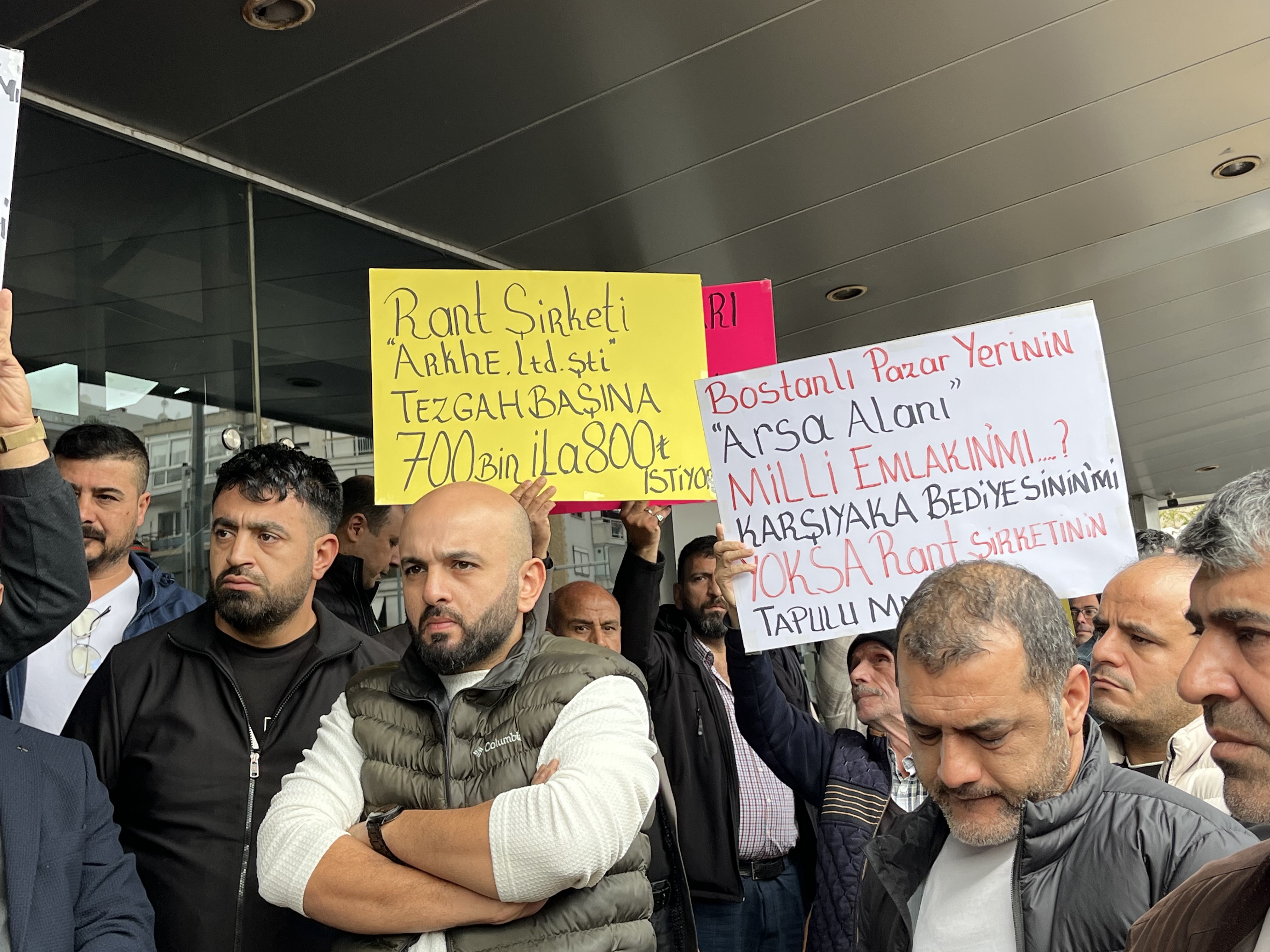 Karşıyaka’da '800 Bin Tl’ye Tezgah Satışı' Iddiası Bostanlı Pazarı Için Protesto Büyüyor (3)