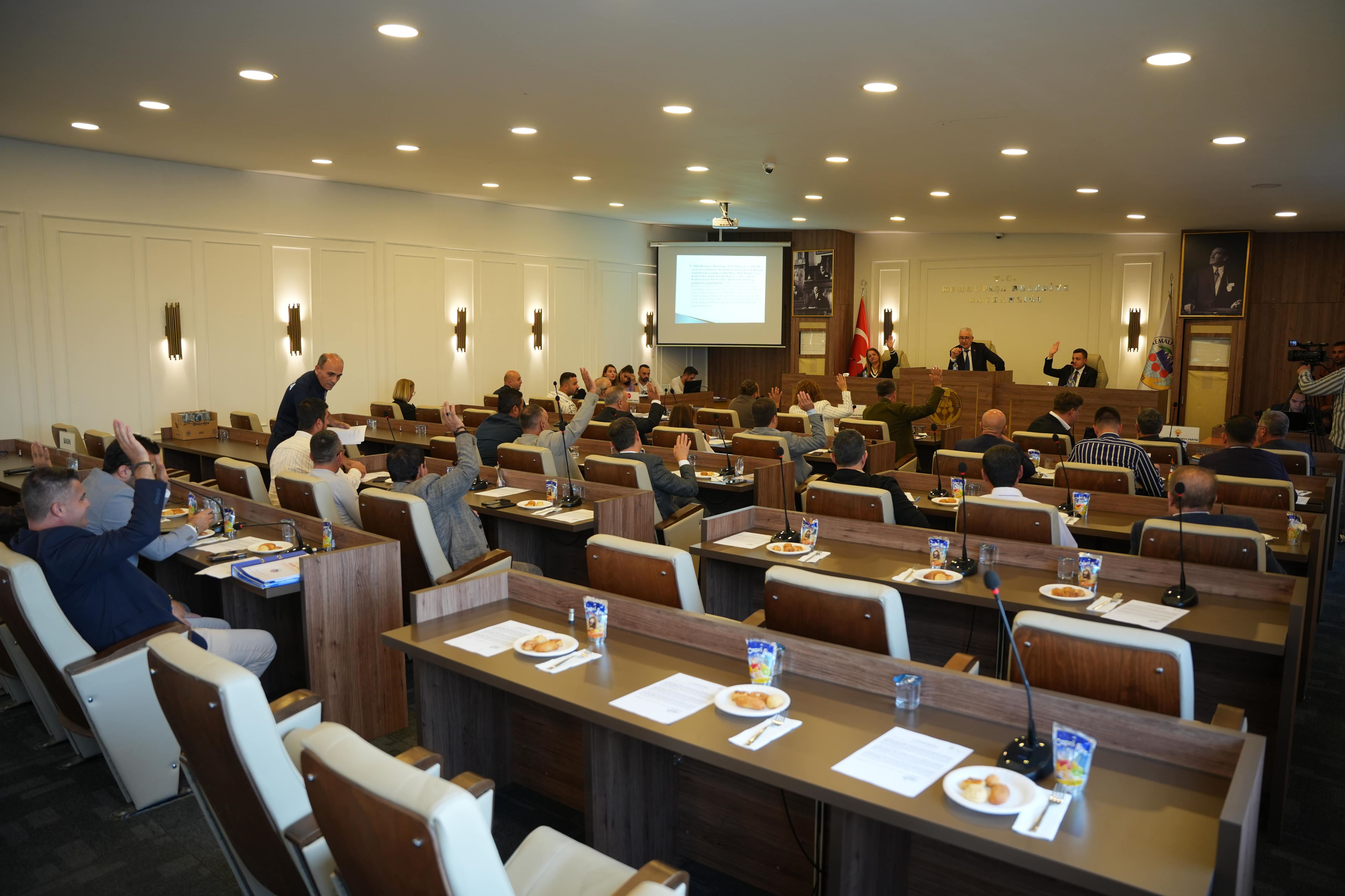 Kemalpaşa Belediyesi’nin 2026 Bütçesi Onaylandı (1)
