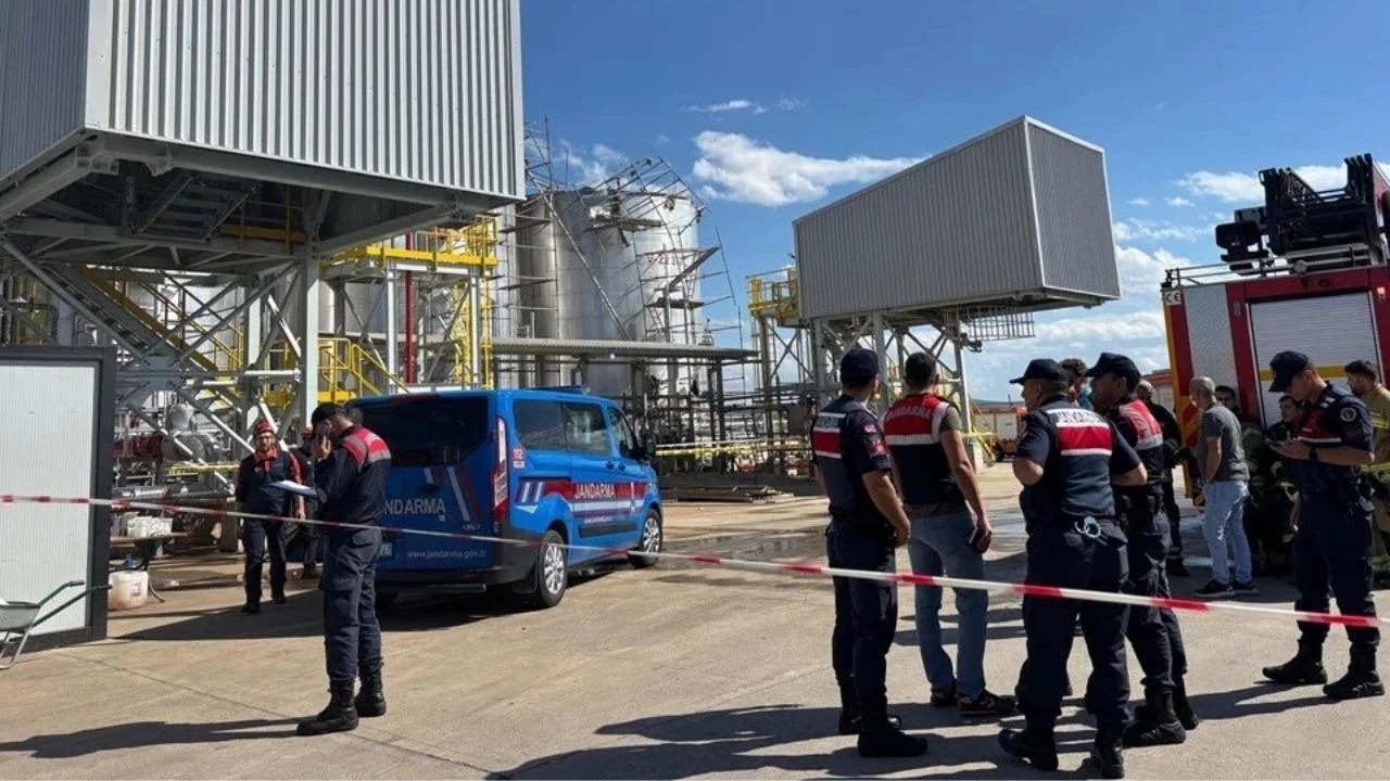 Kocaeli̇ Patlama (1)