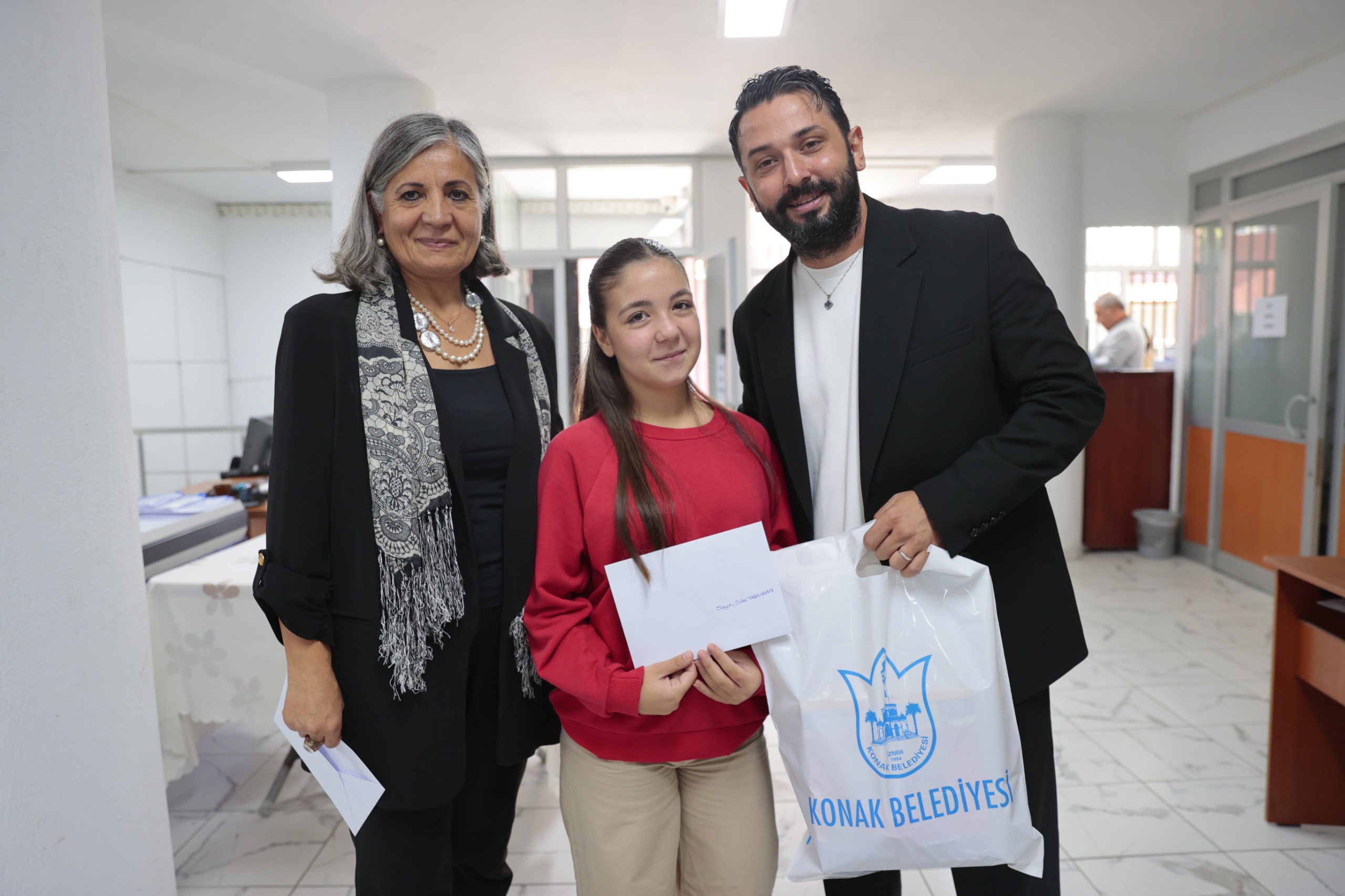 Konak’ta Kız Çocukları Unutulmaz Bir Gün Yaşadı! (1)