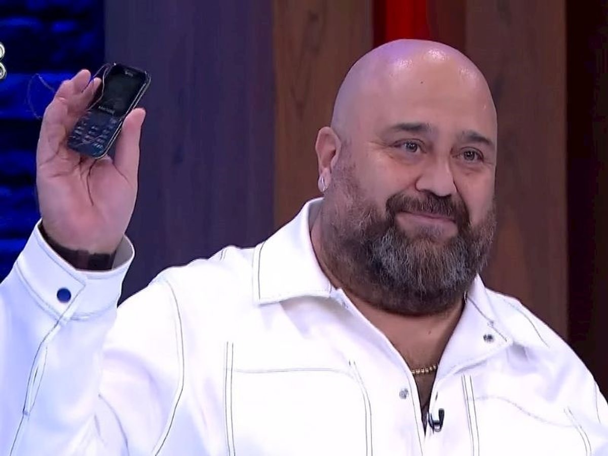 Masterchef'te Gizlice Telefon Kullanan Yarışmacı Kim (2)