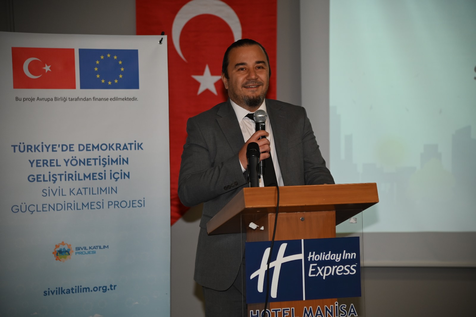 Nanisa’da Yerel Yönetişim Güçlendiriliyor (6)