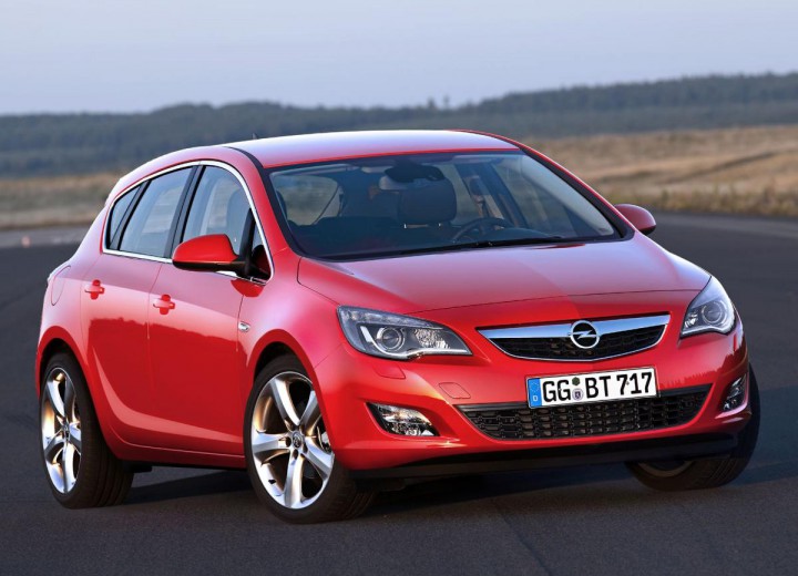 Opel Astra J (2007–2012)-1