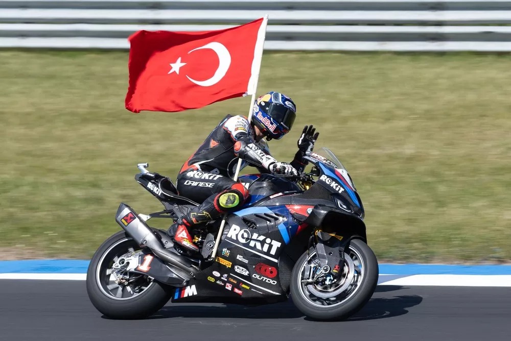 Race Winner Toprak Razgatliogl 2