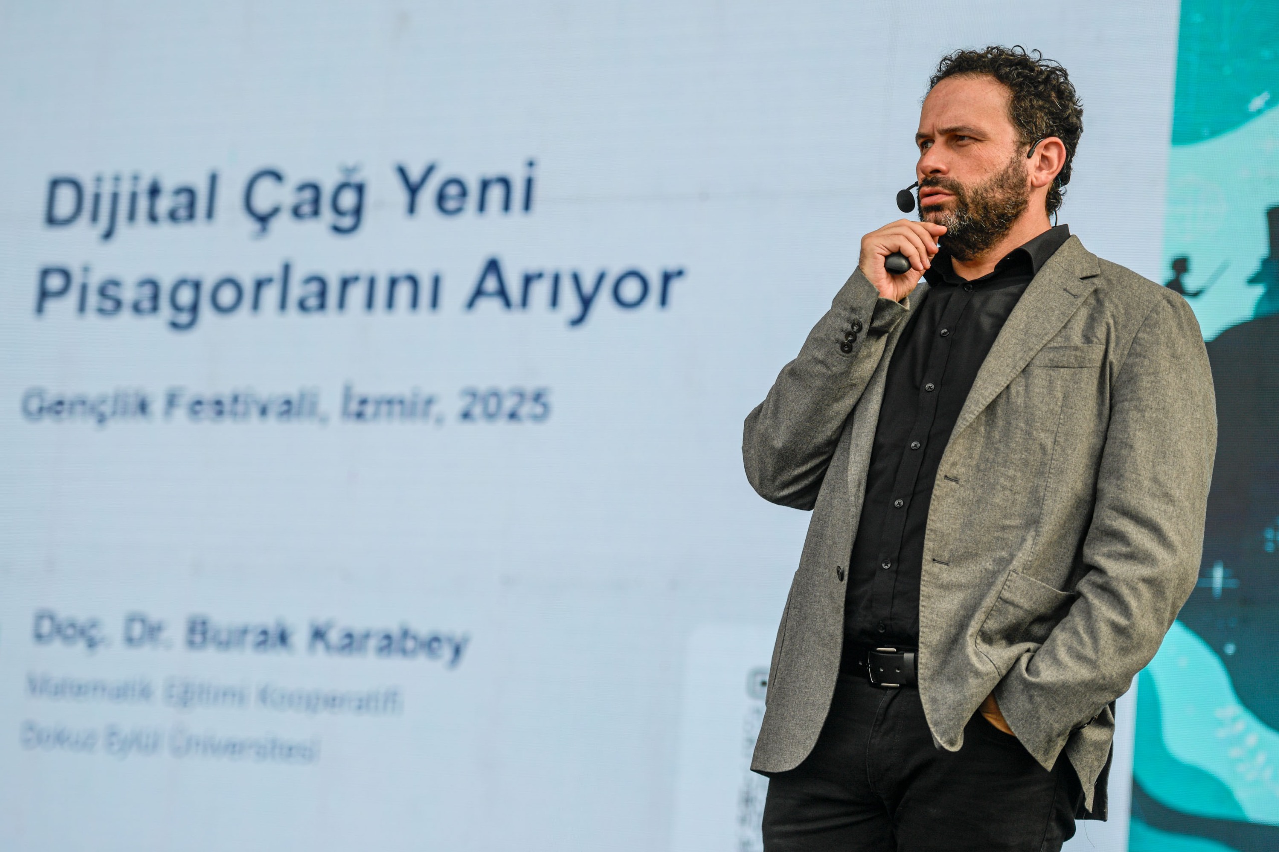 Şehir Senin, Gelecek Senin İzmir’de Gençlik Festivali Başladı (4)