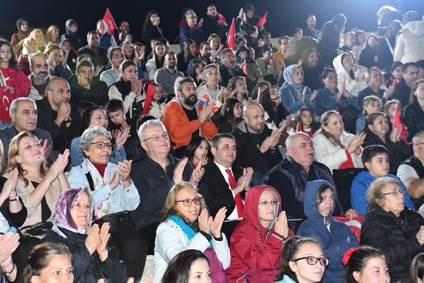 Torbalı’da Binlerce Kişi Fener Alayında Buluştu (1)