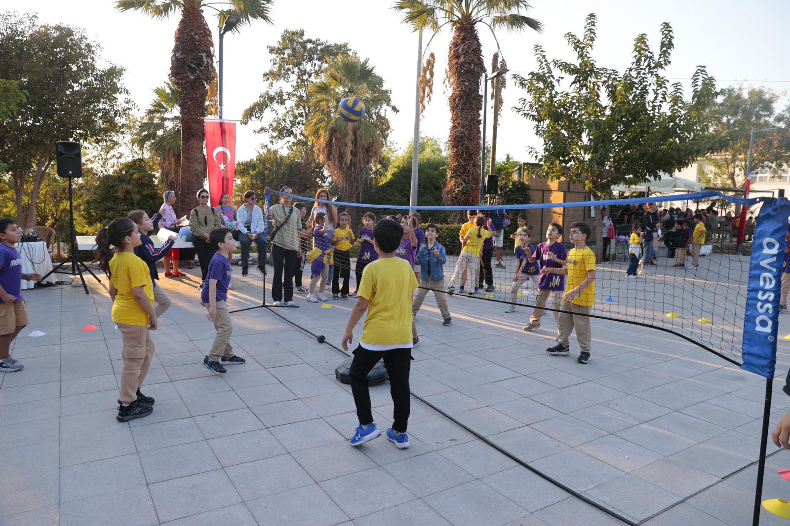 Yüce Sonkurt Parkı Yeni Yüzüyle Konak’a Nefes Oldu (2)