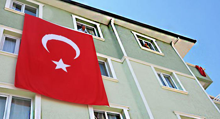 10 Kasım'da Evlere, Işyerlerine, Kamu Binalarına Bayrak Asılır Mı Bayrak Yönetmeliği 2025 (2)