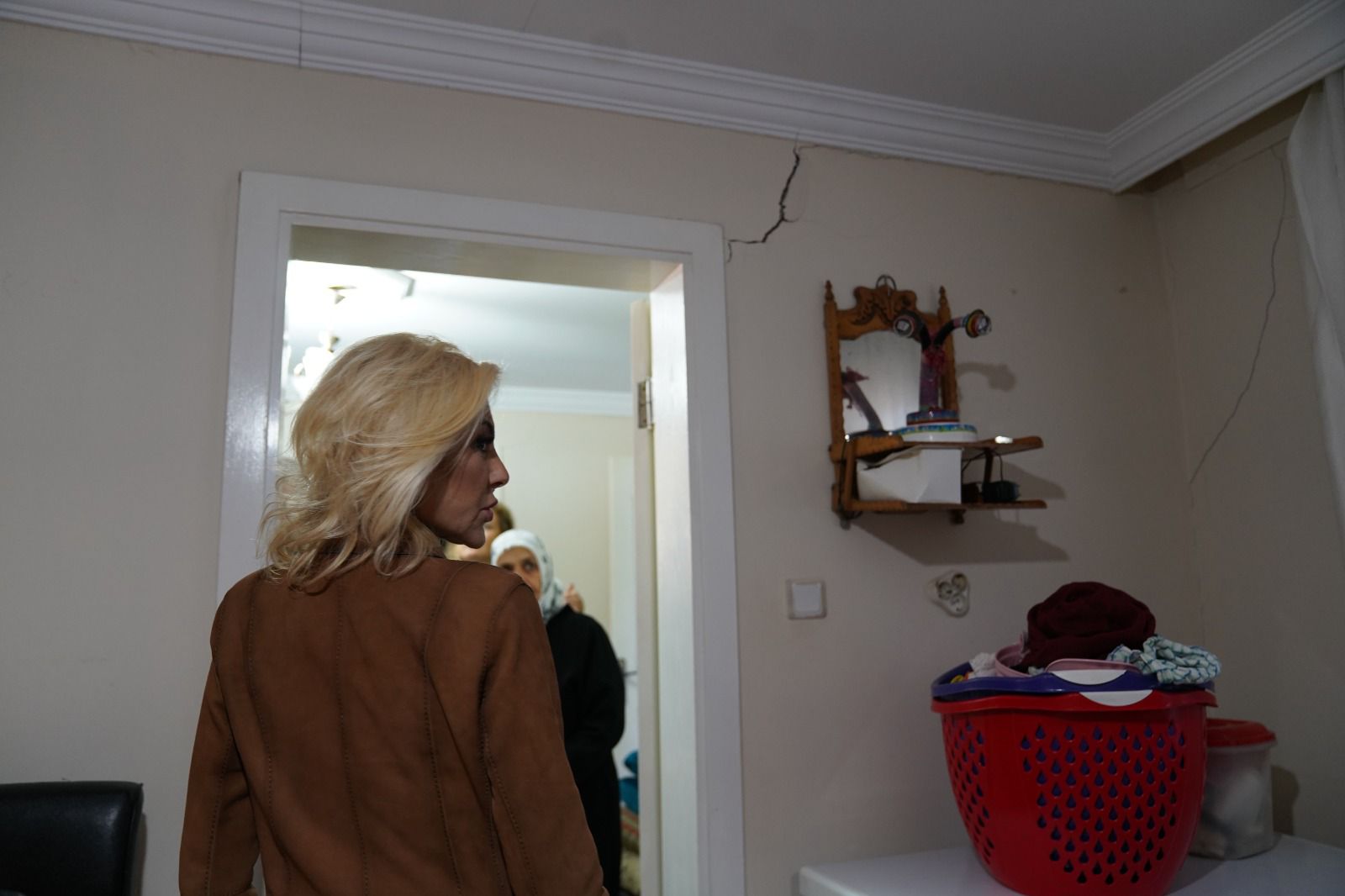 Ak Partili Bursalı'dan İzmir Büyükşehir'e Sert Uyarı 'Atamer Mahallesi Çöküyor' (1)-1