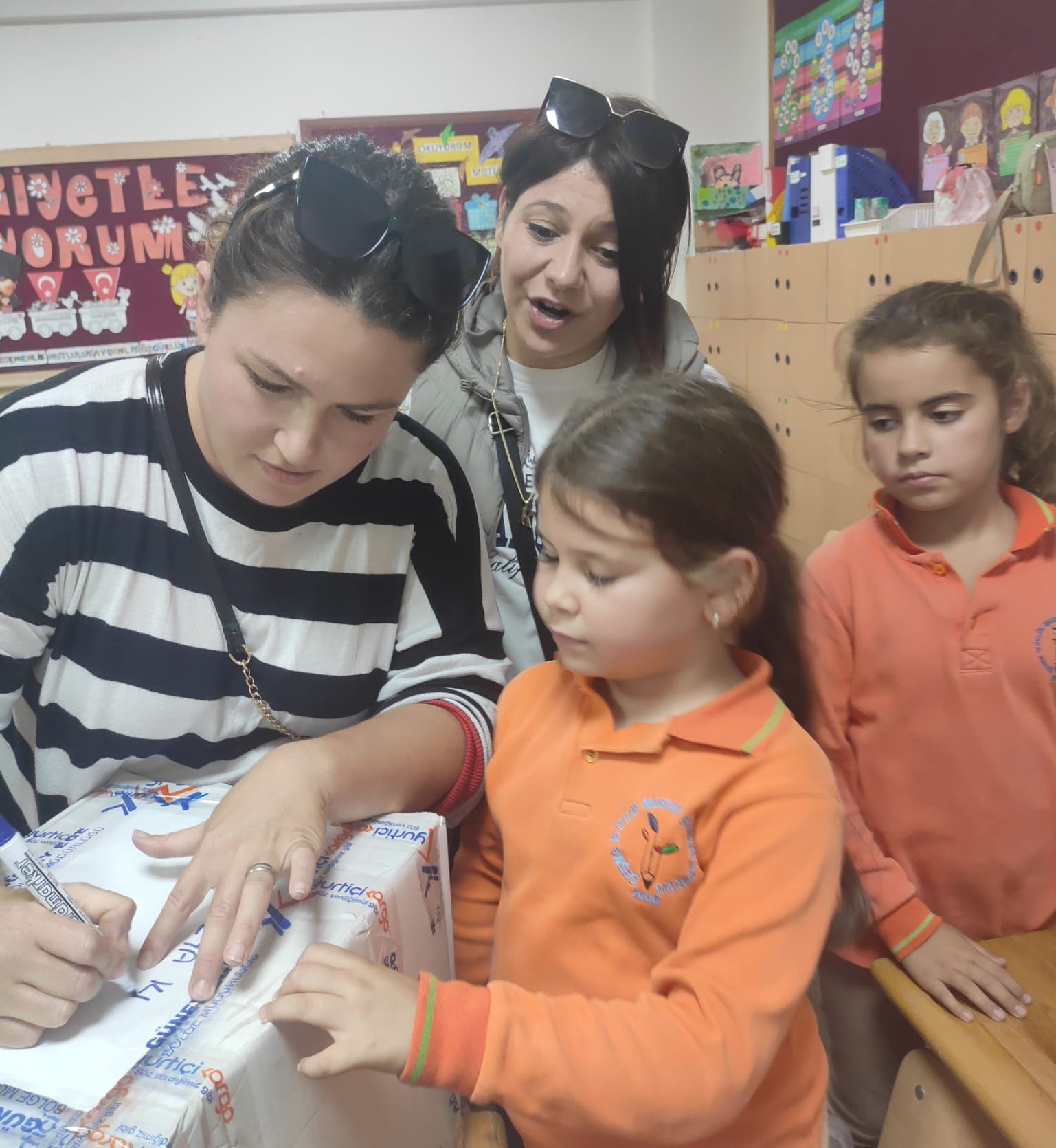 Alaçatı’da Miniklerden Şanlıurfa’daki Öğrencilere Destek (2)