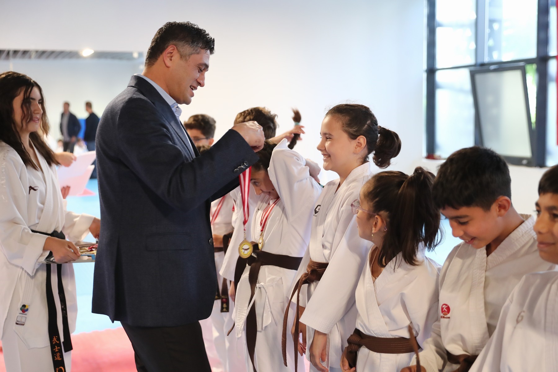 Aliağa Gençlik Merkezi Karate Kursu’nda 75 Sporcu Kuşak Atladı (5)