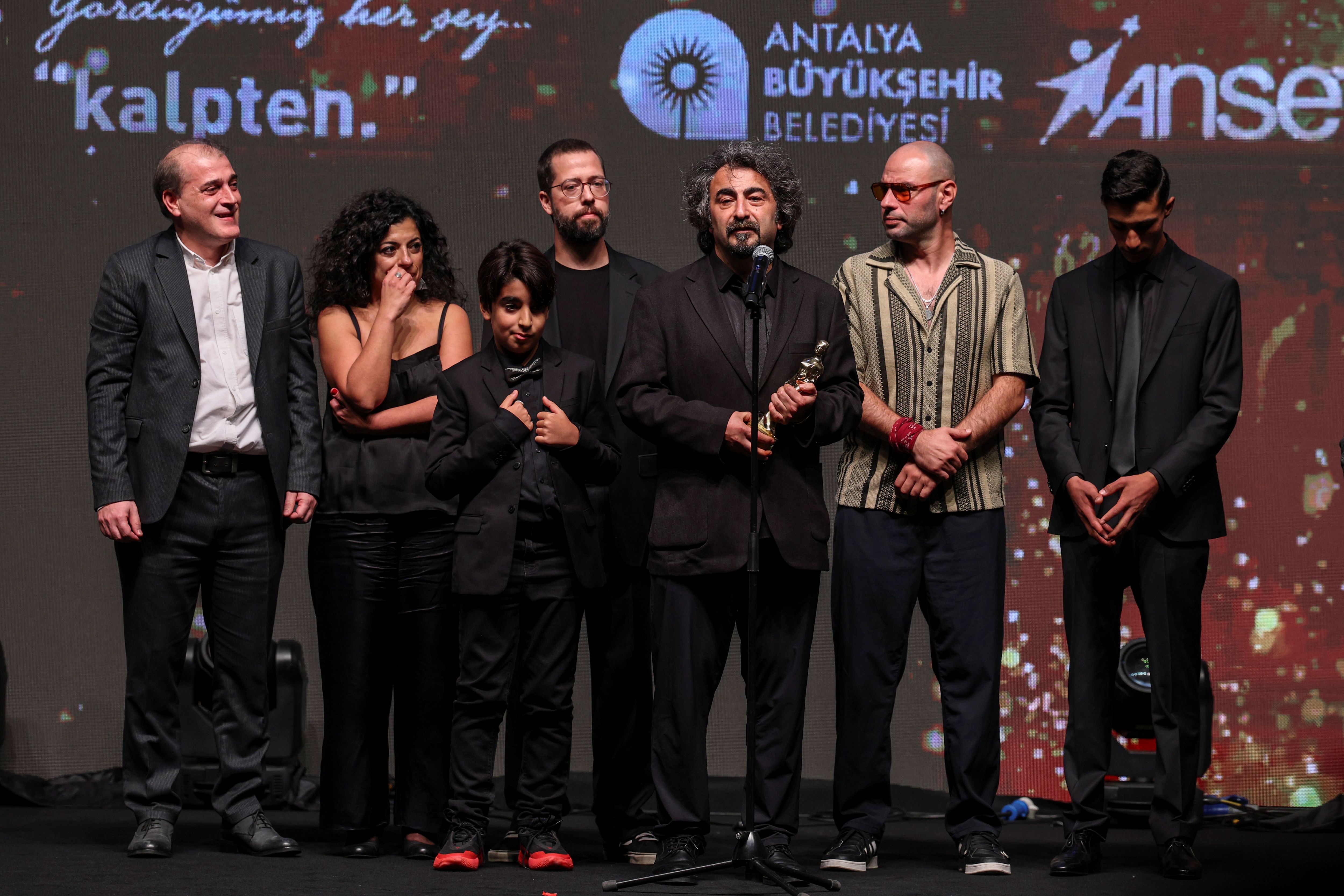 Altın Portakal’da Tarihi Gece Tavşan İmparatorluğu 7 Ödül Topladı (3)