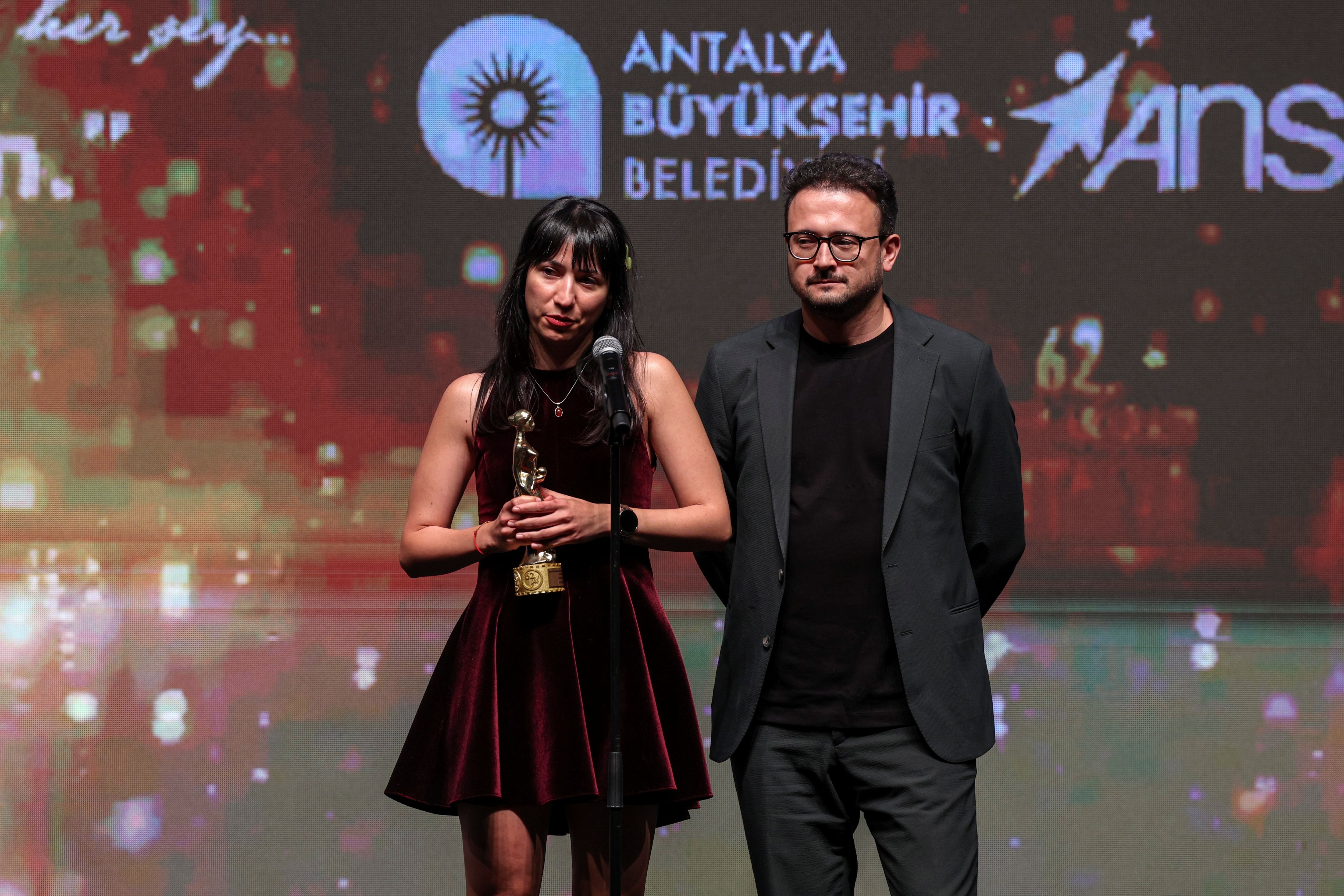 Altın Portakal’da Tarihi Gece Tavşan İmparatorluğu 7 Ödül Topladı (4)