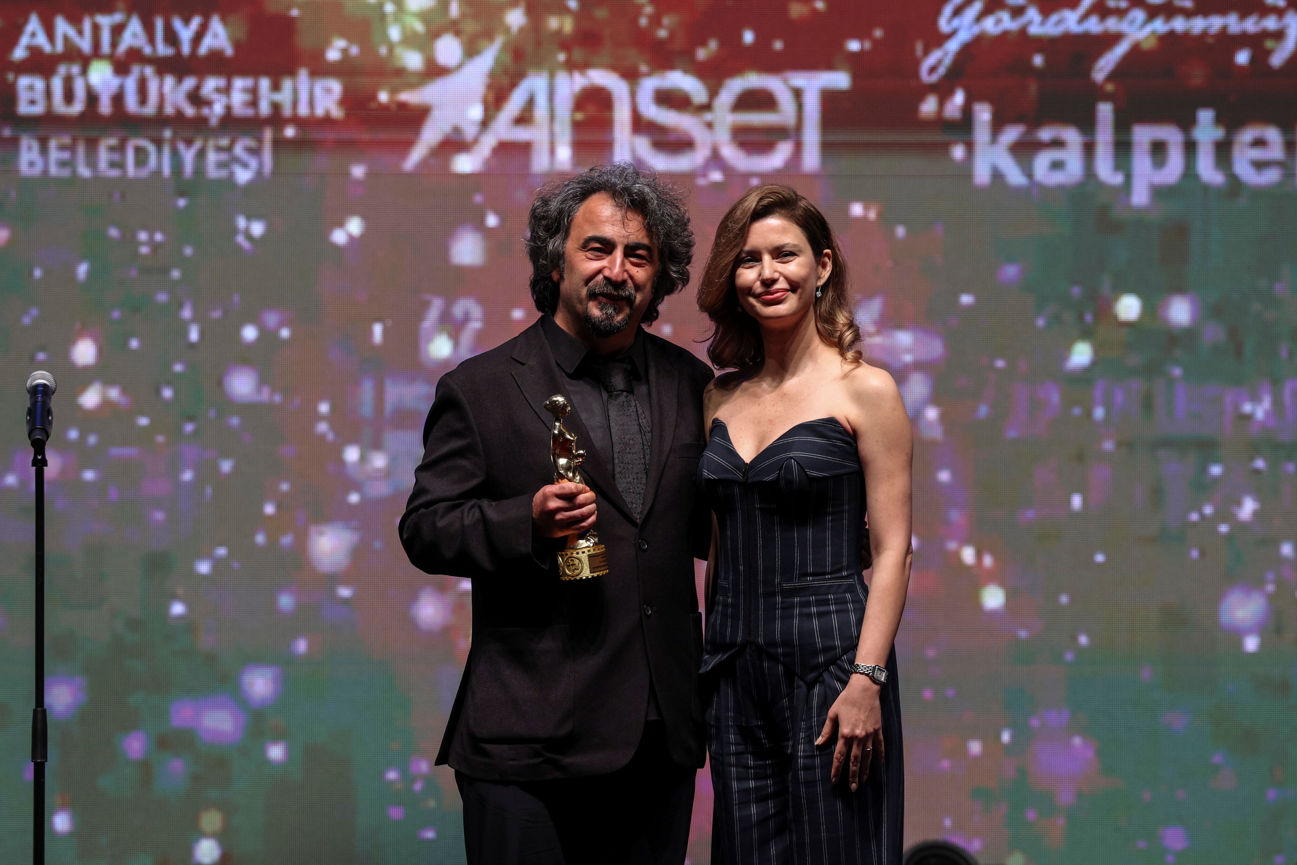 Altın Portakal’da Tarihi Gece Tavşan İmparatorluğu 7 Ödül Topladı (5)