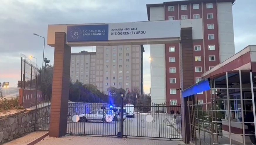 Ankara’da Yurt Faciası 20 Yaşındaki Mizgin Yaşamını Yitirdi (2)