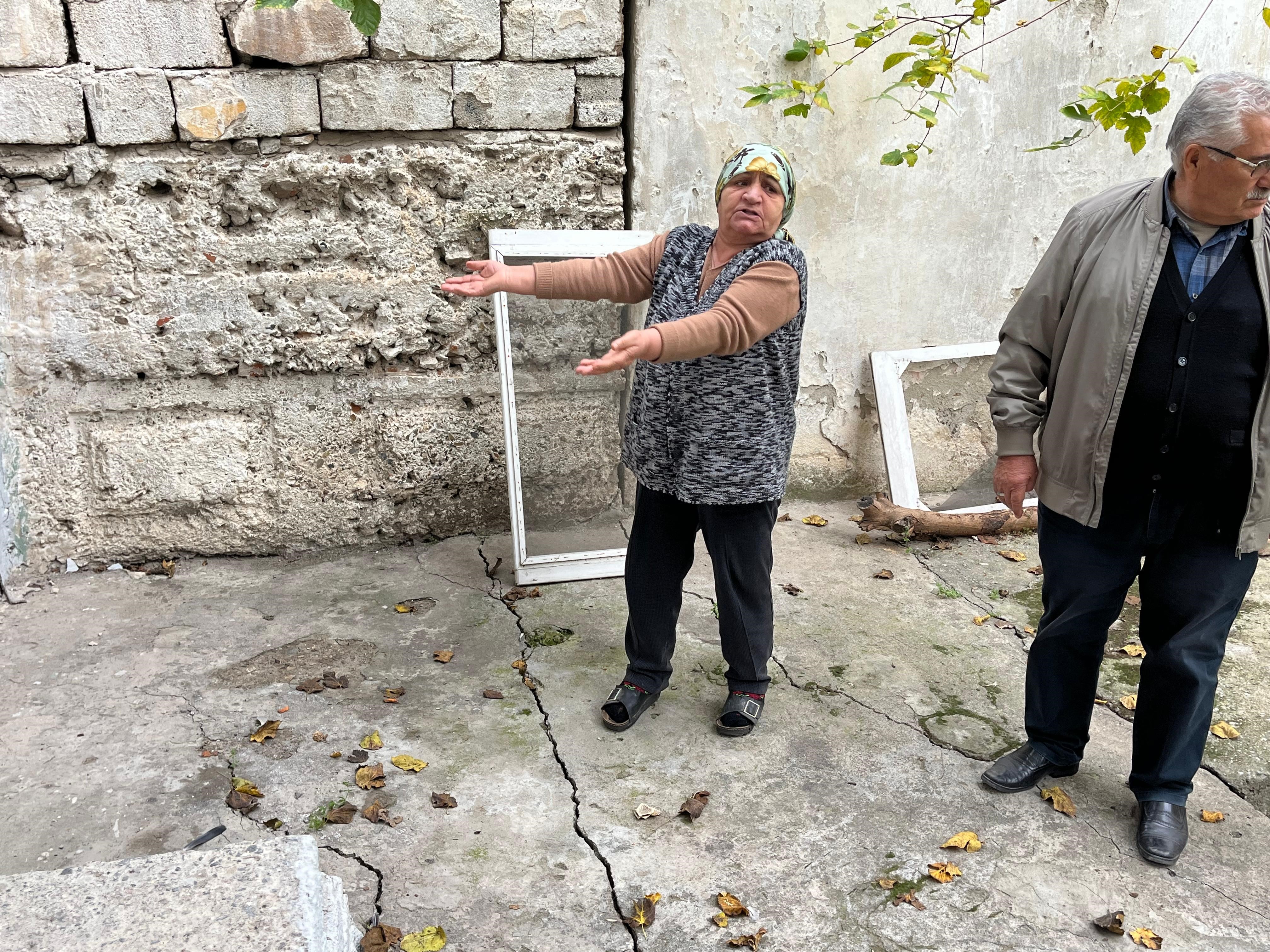 Atamer’de Geceleri Kazı, Gündüzleri Korku Var! Mahalle Isyan Etti (3)