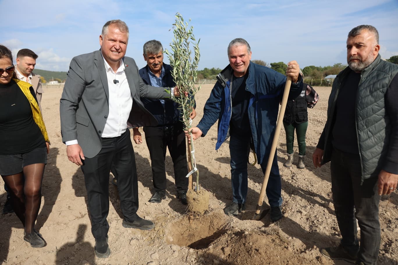 Atatürk’ün Vasiyeti Urla’da Hayat Buldu İlk Fidan Dikildi (2)