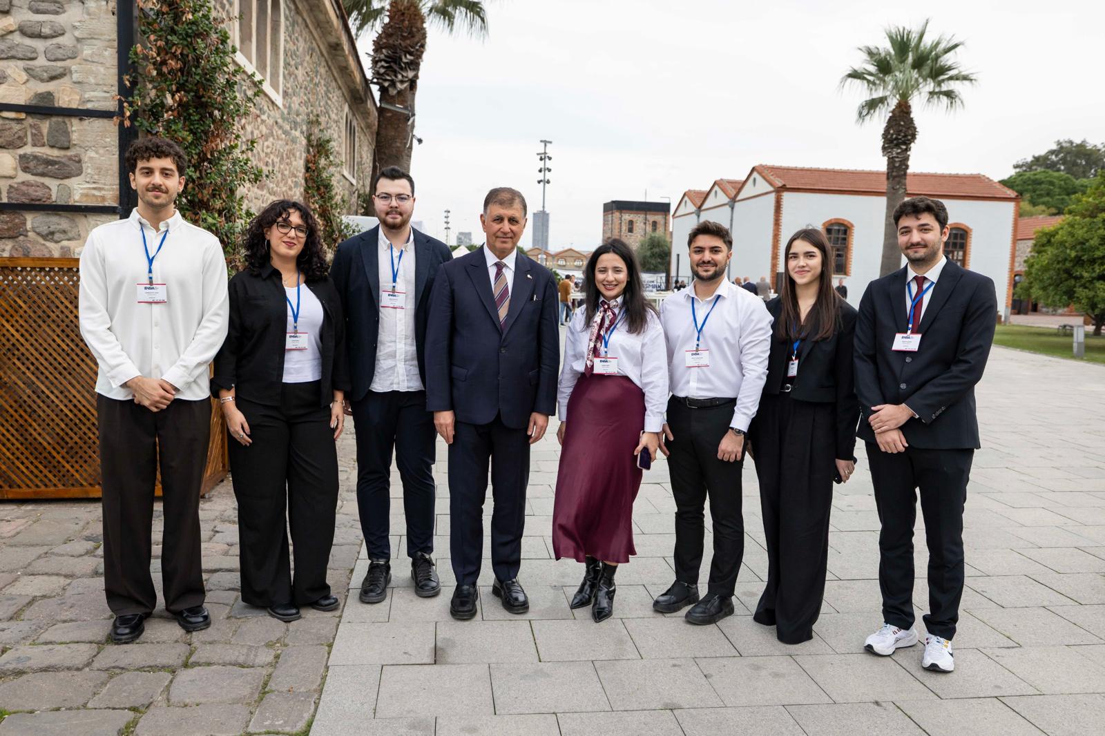 Başkan Tugay İzmir’i Yeşil Dönüşümün Lideri Yapalım (8)