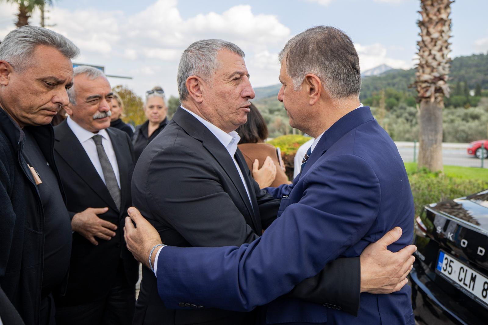 Başkan Tugay, Onur Günay’ın Hayır Yemeğine Katıldı (3)