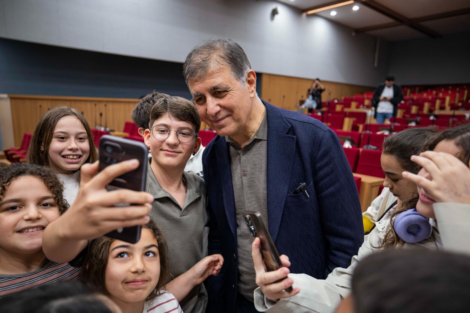 Başkan Tugay 'Söz Çocukta, Geleceği Onlar Kuracak' (10)