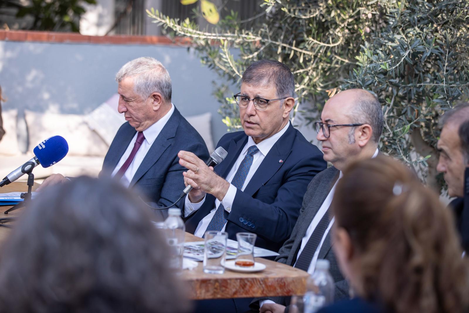 Başkan Tugay’dan Güzelbahçe’ye Mesaj 'Tek Amacımız Insanların Mutlu Olması' (1)