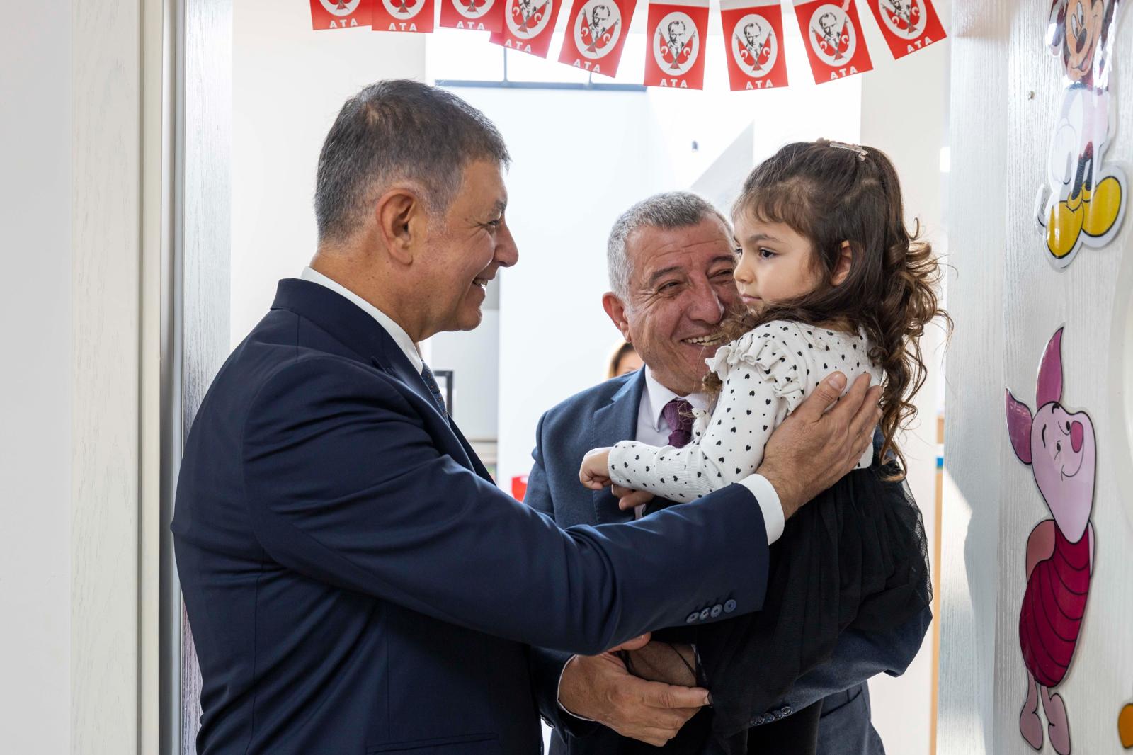 Başkan Tugay’dan Güzelbahçe’ye Mesaj 'Tek Amacımız Insanların Mutlu Olması' (2)