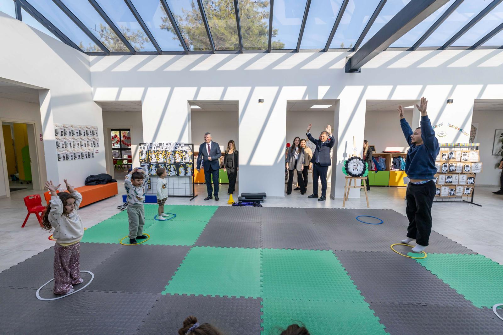 Başkan Tugay’dan Güzelbahçe’ye Mesaj 'Tek Amacımız Insanların Mutlu Olması' (4)