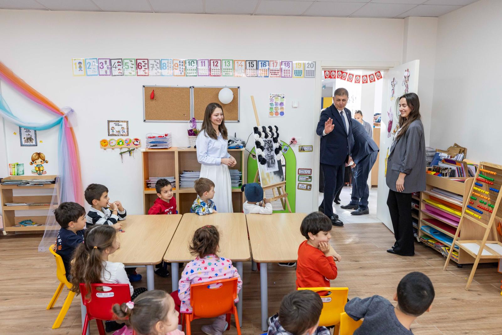 Başkan Tugay’dan Güzelbahçe’ye Mesaj 'Tek Amacımız Insanların Mutlu Olması' (5)