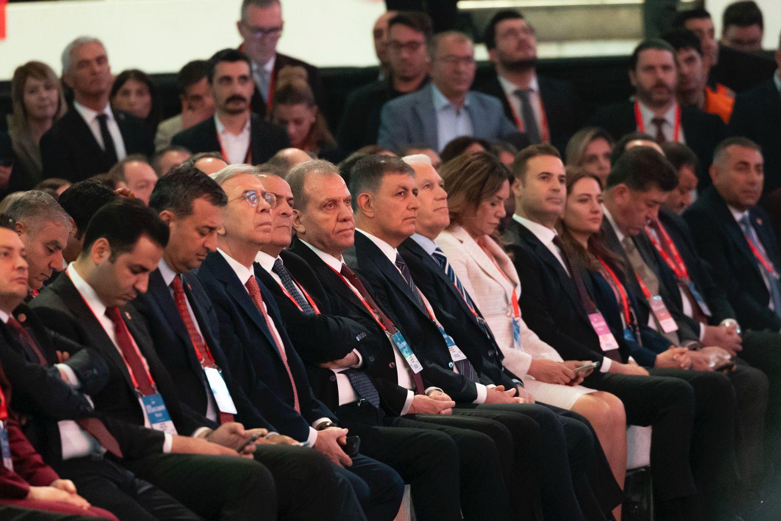 Başkan Tugay’dan Sert Uyarı (6)