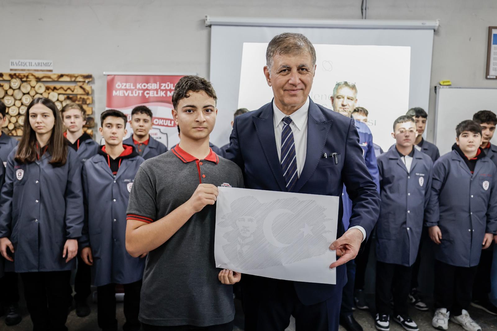 Başkan Tugay’dan Türkiye’ye Örnek Olacak Eğitim Hamlesi (5)