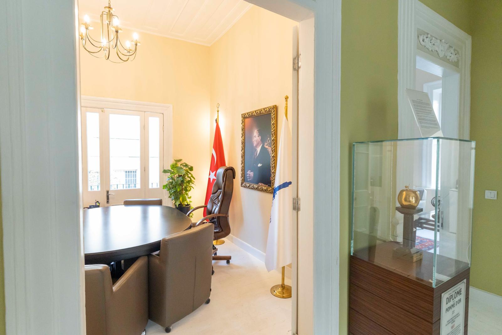 Başkan Tugay’ın Yeni Adresi Neden Ay Yıldızlı Konak Oldu (11)