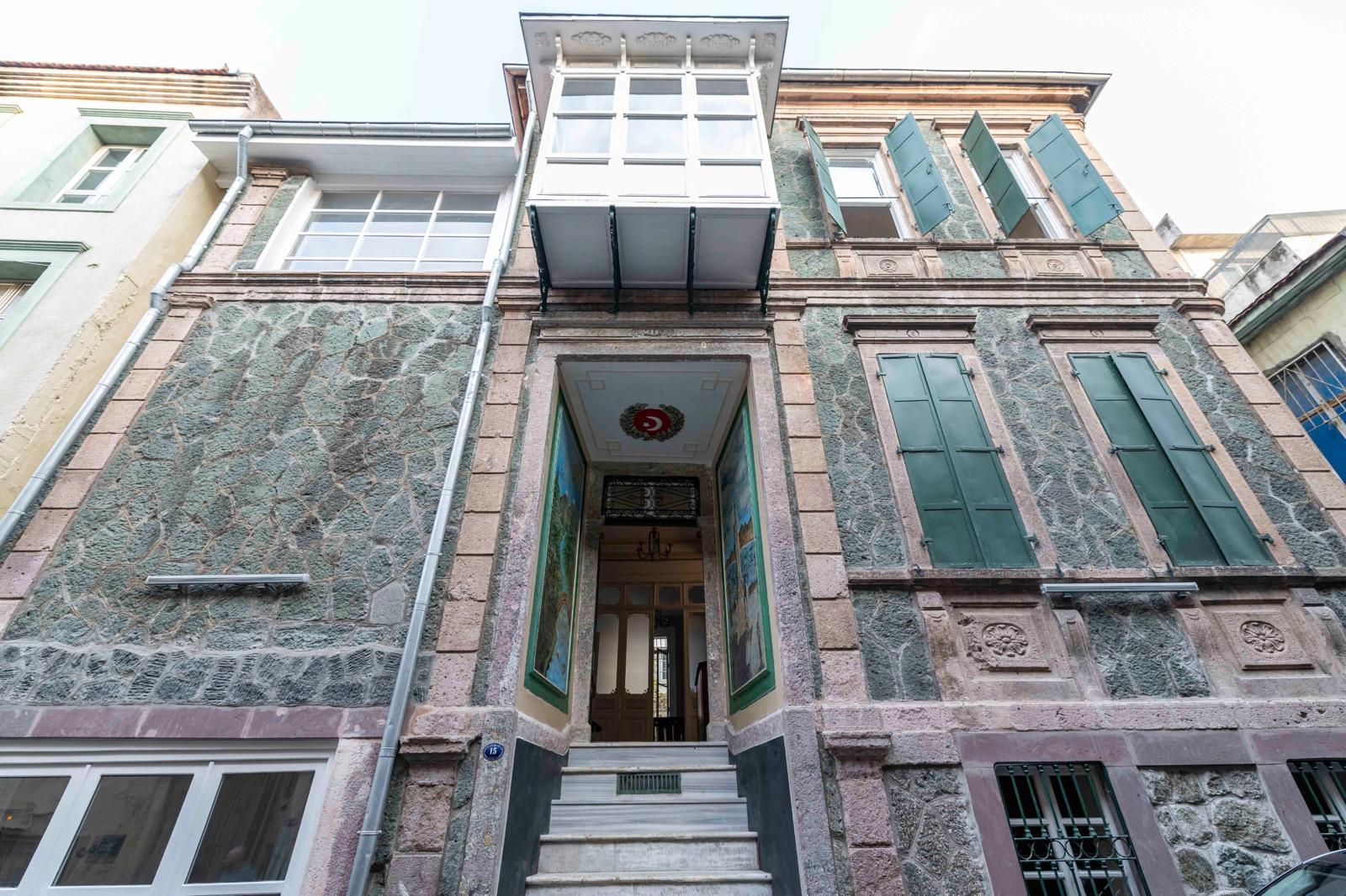 Başkan Tugay’ın Yeni Adresi Neden Ay Yıldızlı Konak Oldu (8)