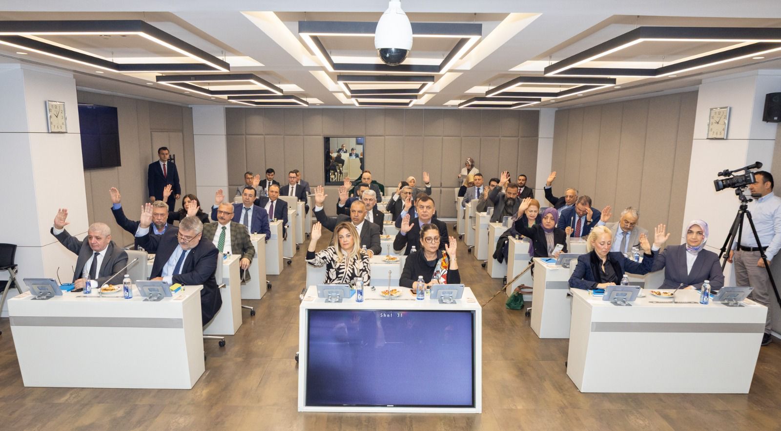 Bi̇k Genel Kurulu Toplandı 'Küçükler Erirse Tröstleşme Başlar' (2)