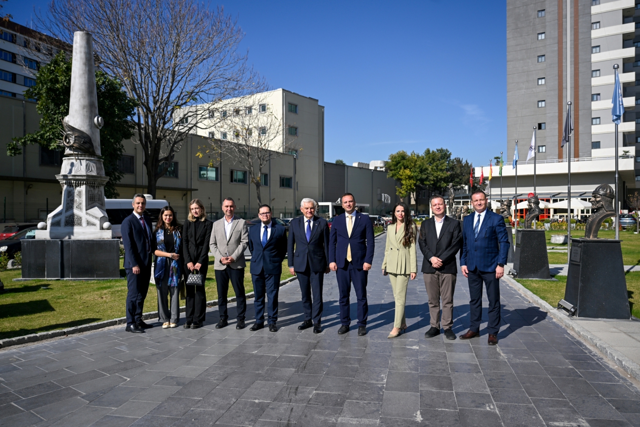 Bornova Kardeşlik Köprülerini Güçlendiriyor (3)