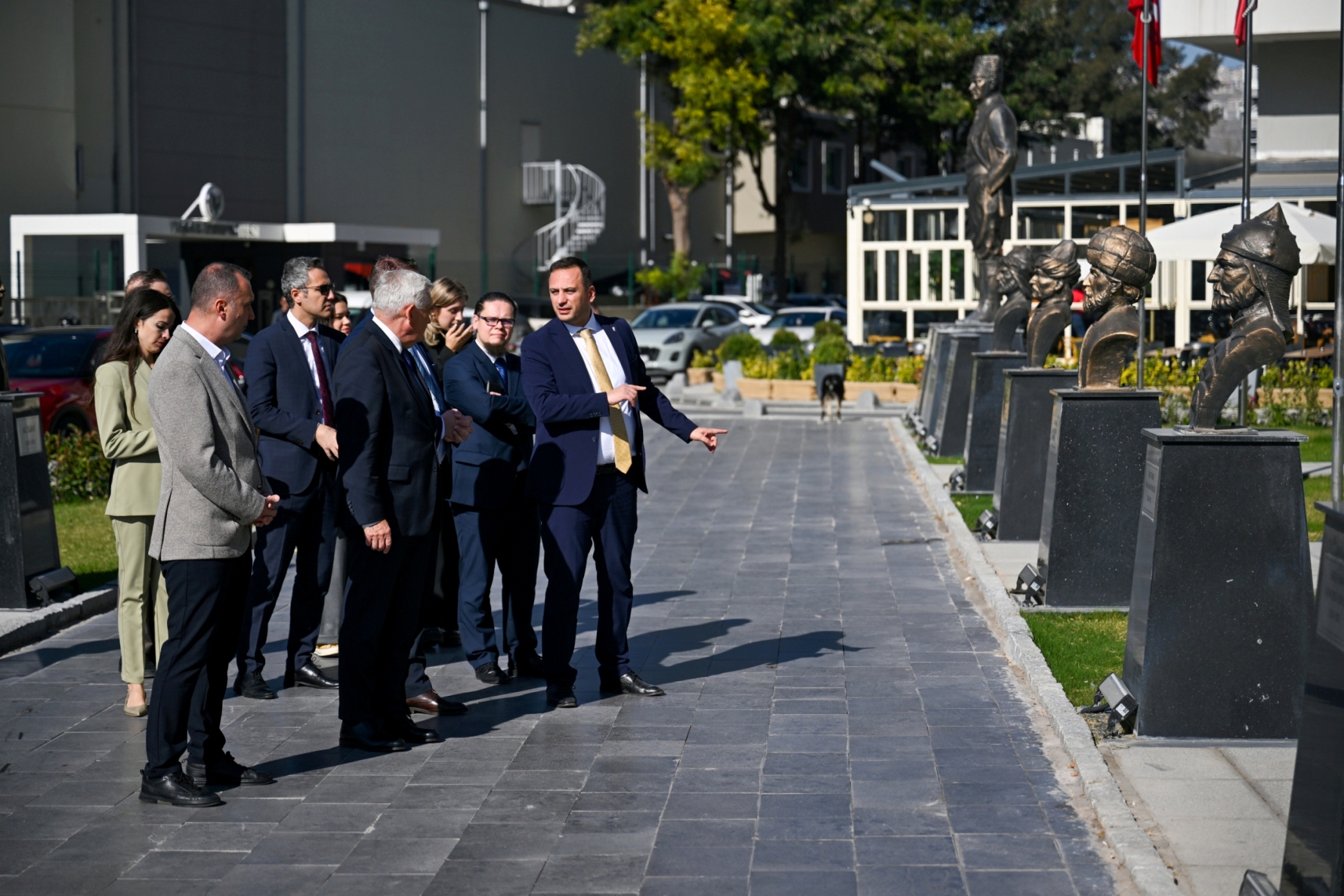 Bornova Kardeşlik Köprülerini Güçlendiriyor (7)