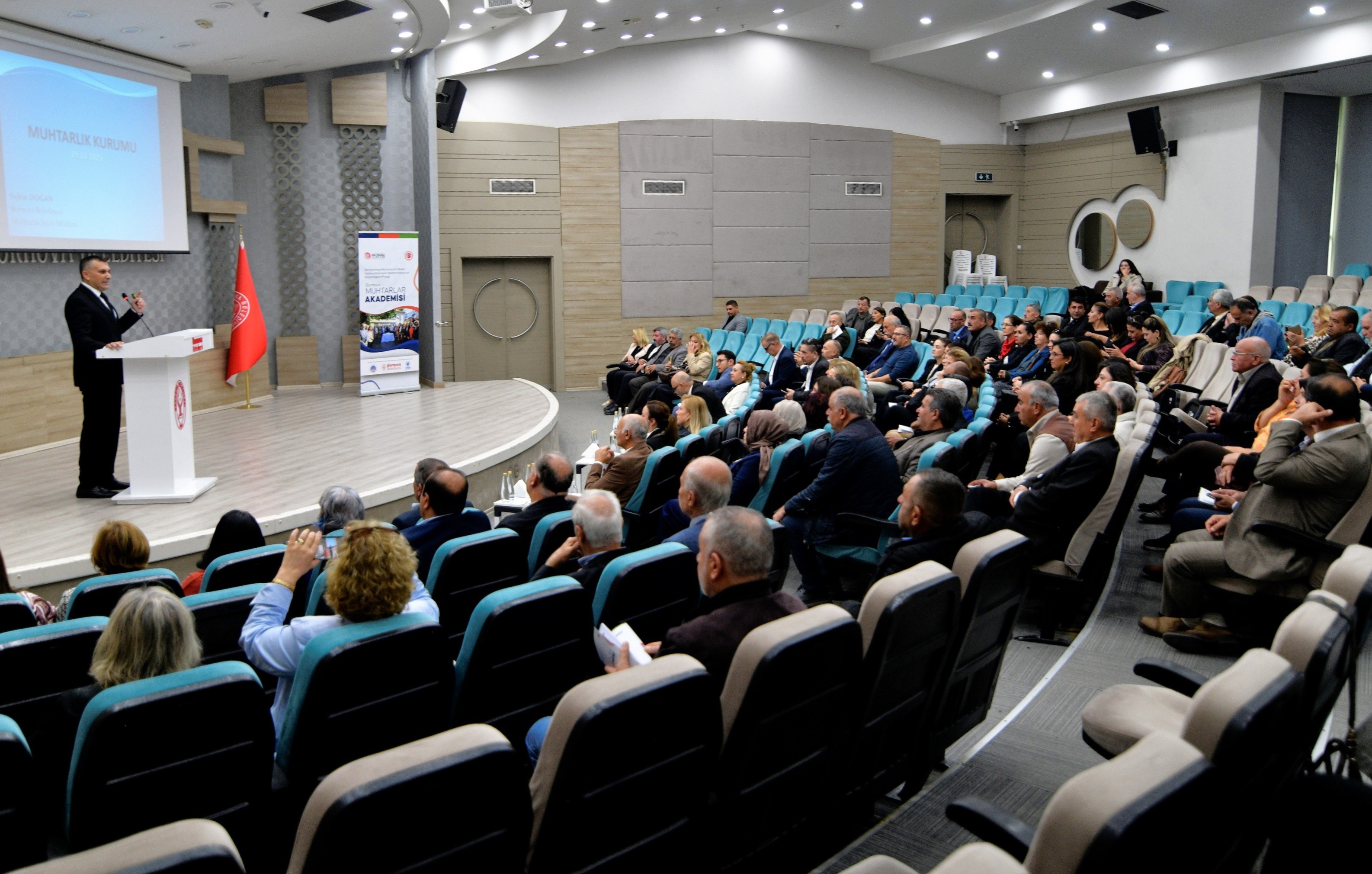 Bornova Muhtarlar Akademisi Başladı (4)