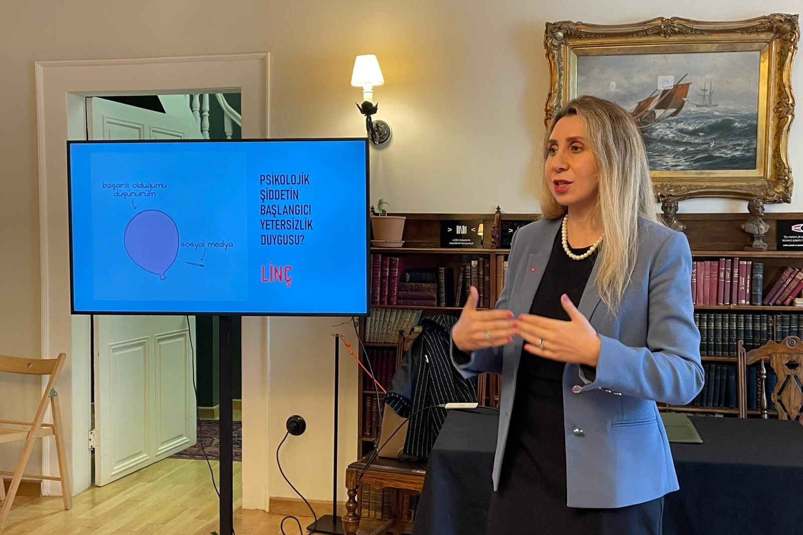 Bornova’da Balonlar Gökyüzüne, Mesajlar Kadınların Sesine Taşındı! (3)