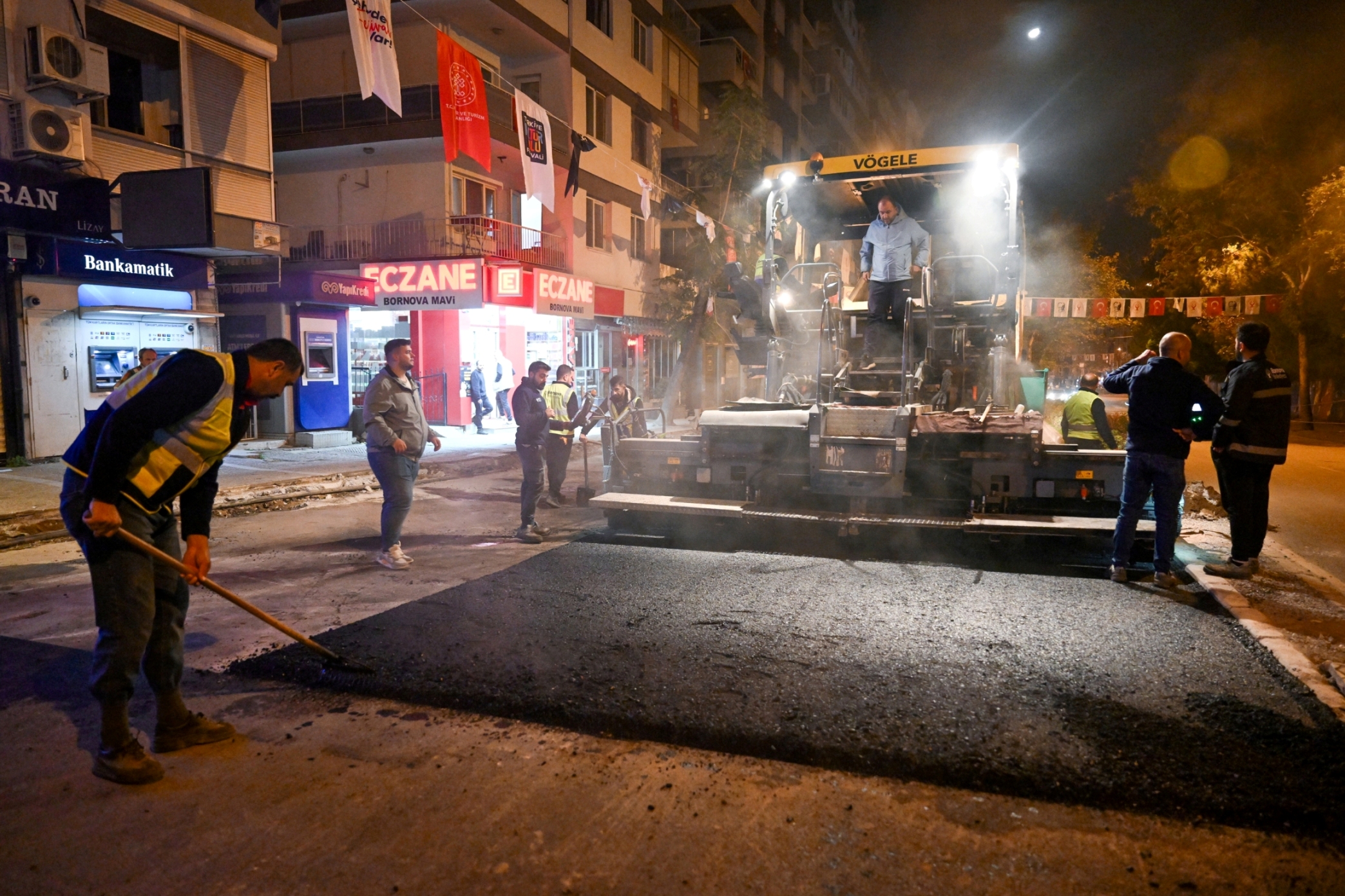 Bornova’da Gece Yarısı Hummalı Çalışma O Cadde Bambaşka Olacak! (2)