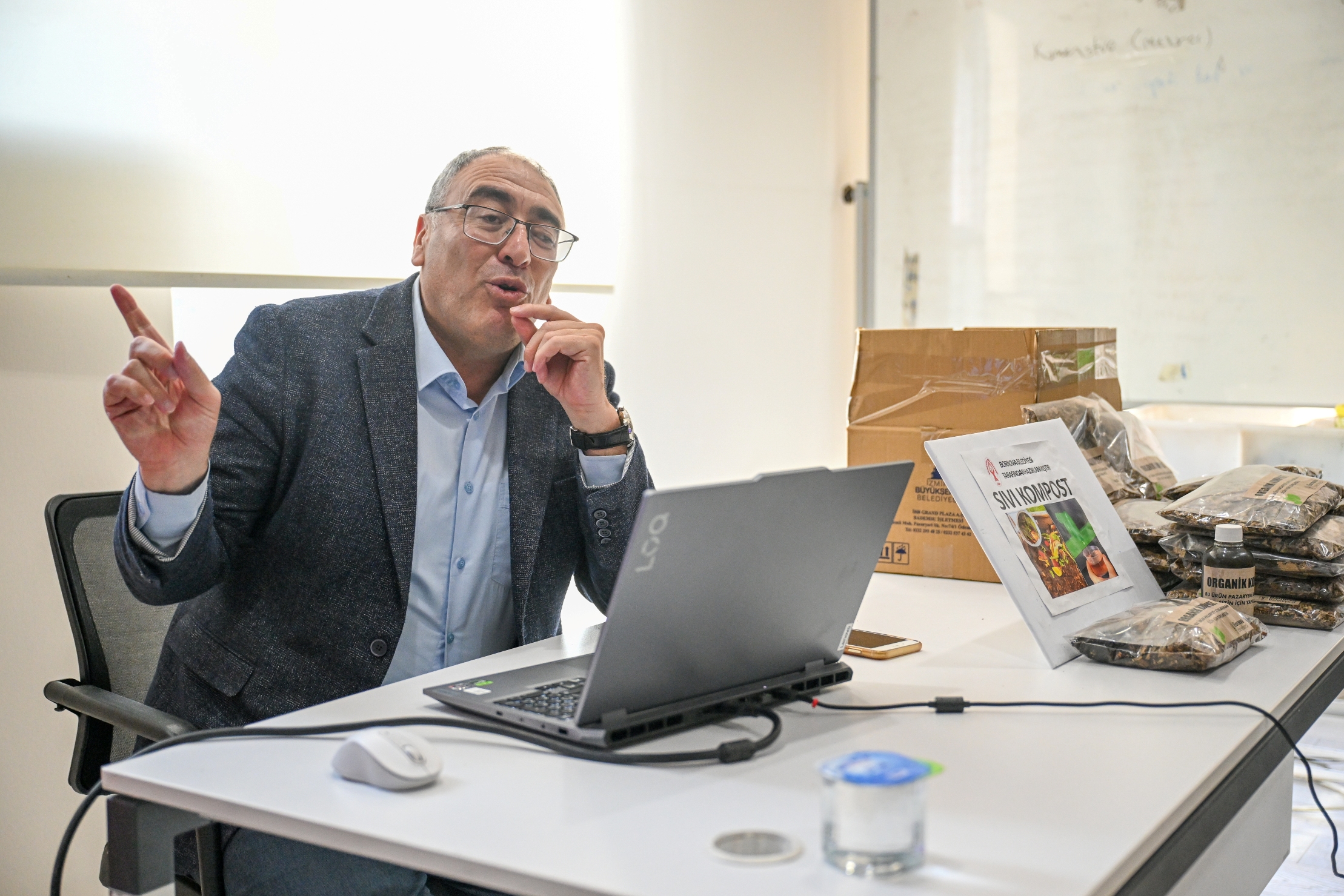 Bornova’da Öğretmenlere Özel Çevre Eğitimi Kompost Atölyesi Ilgi Gördü (3)