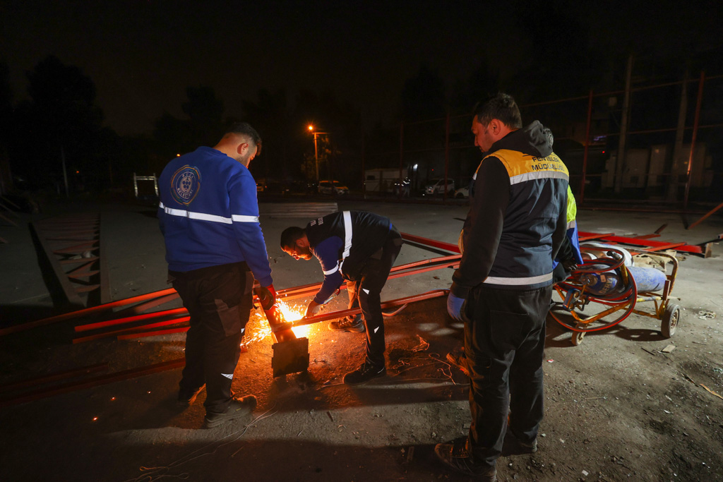 Buca Belediyesi’nden Gece Operasyonu (3)