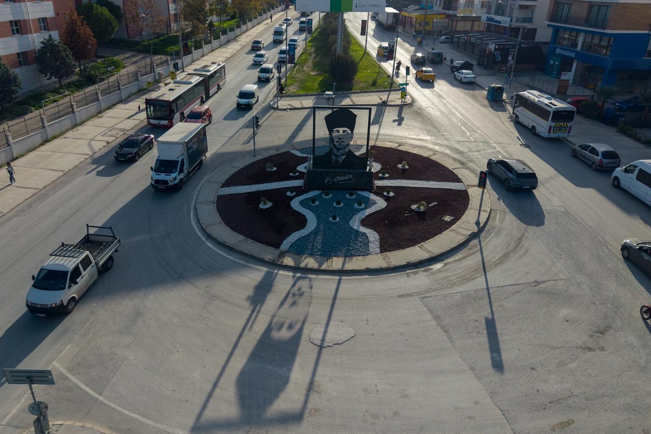 Buca’da Kurakçıl Peyzajla Yeşil Alanlarda Büyük Dönüşüm (8)